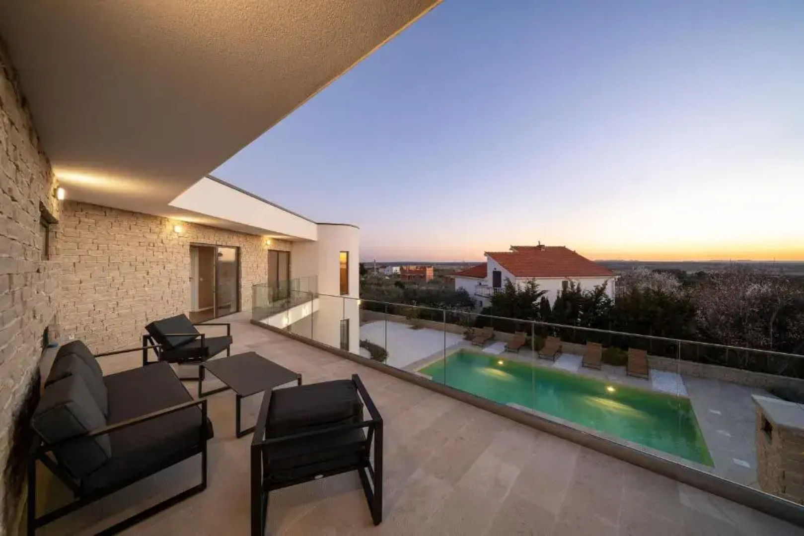 Villa Elani - Stylish And Modern 6B Seaview Villa