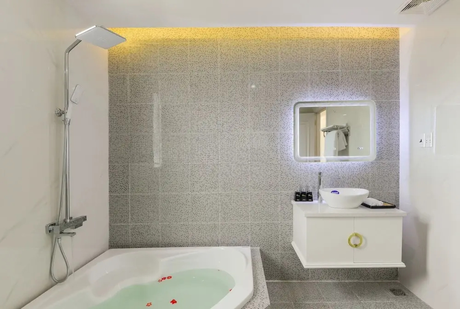 Seaside Boutique Resort Quy Nhon