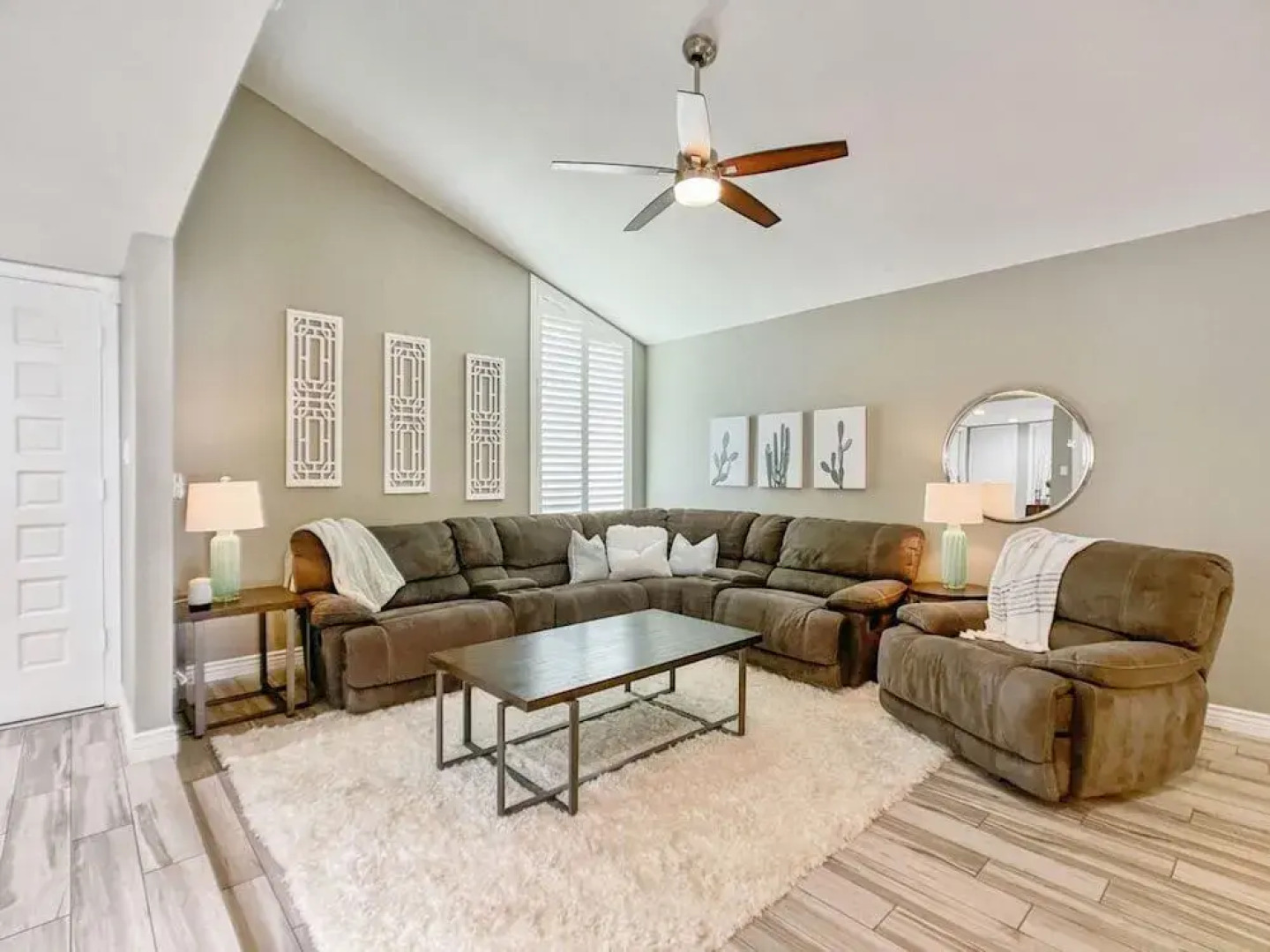 Glendale Charm by Casago