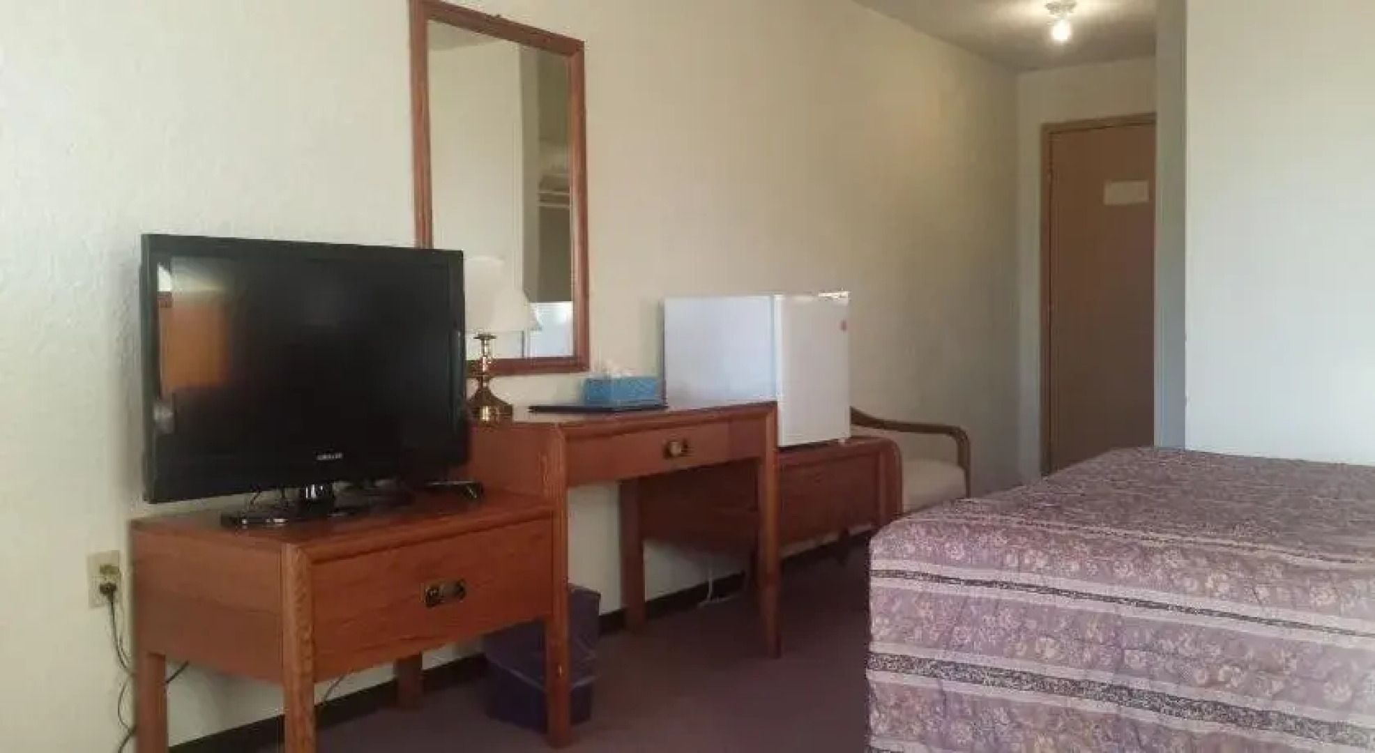 Maple Creek Motor Inn