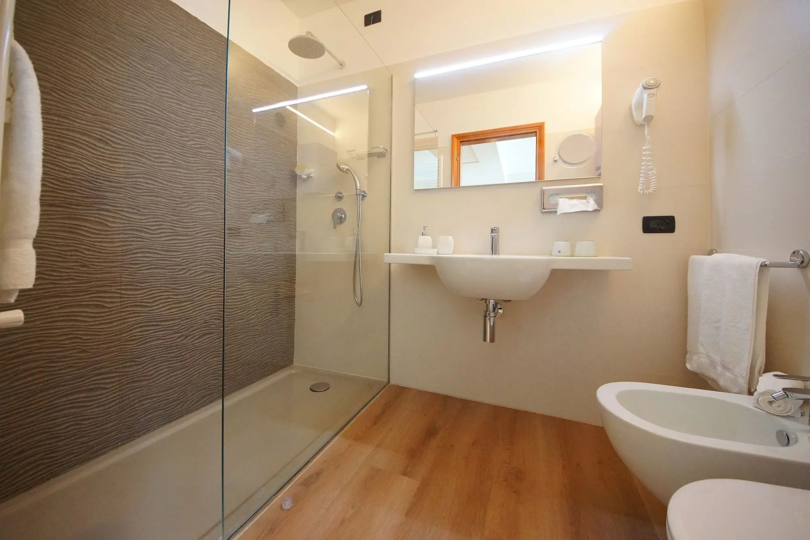 Ambassador Suite Hotel