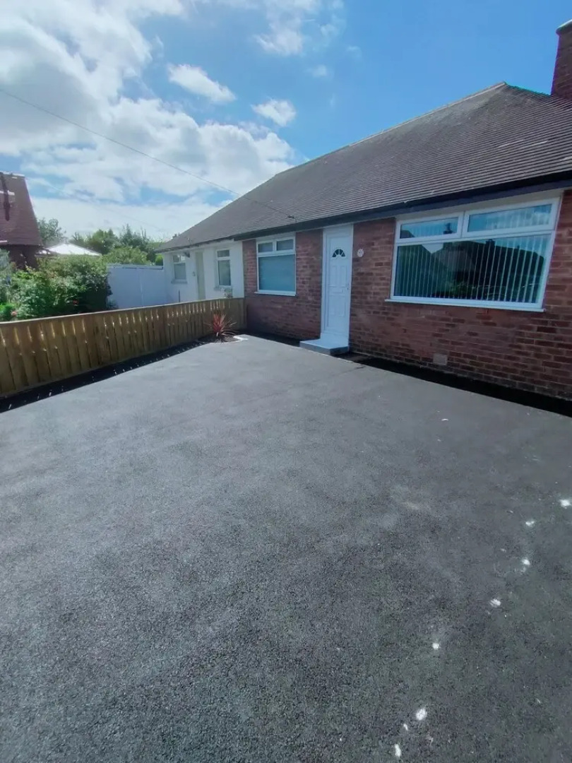 Charming 2-bed House in Fleetwood, England