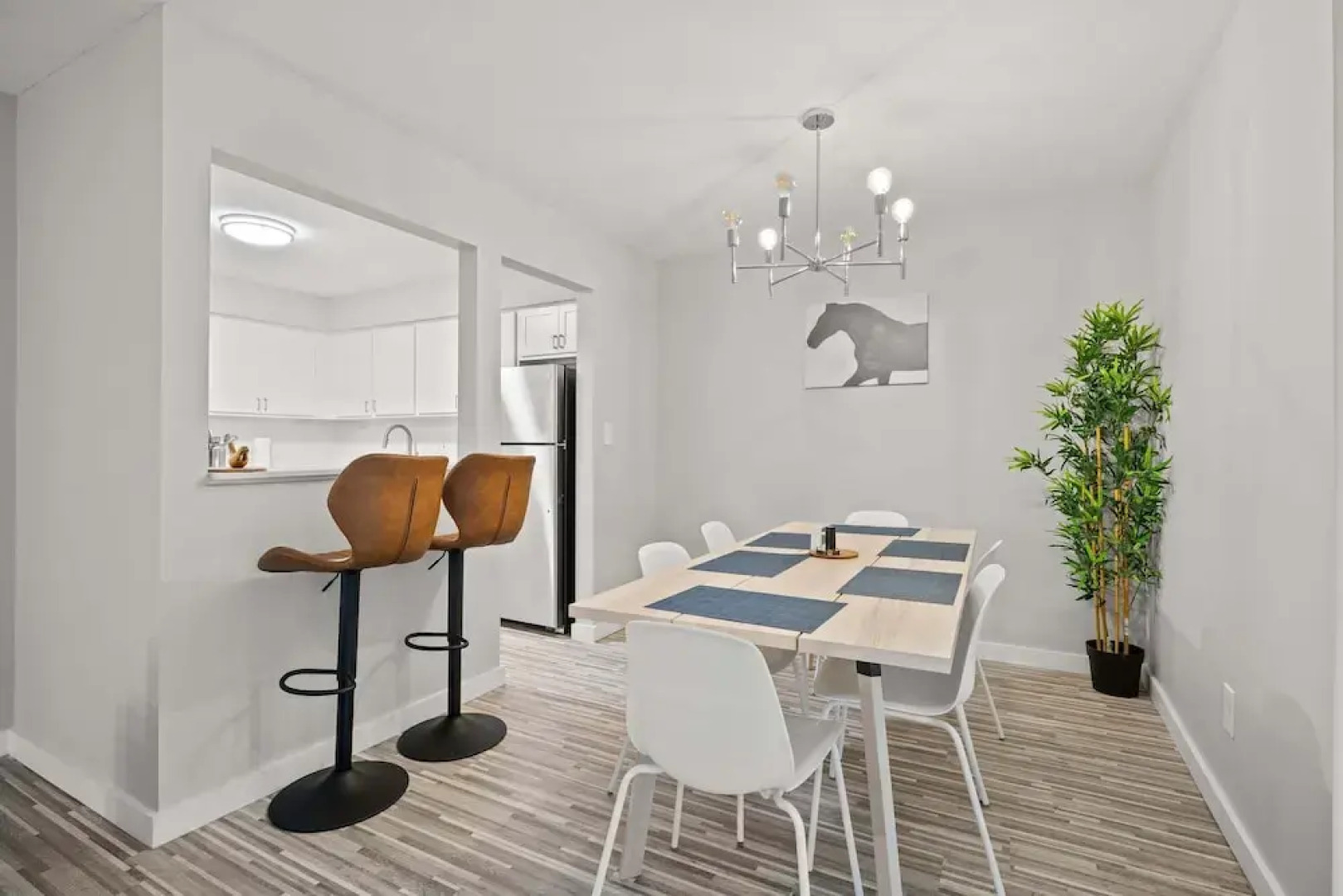 Family Friendly 2BR 2BA in the City