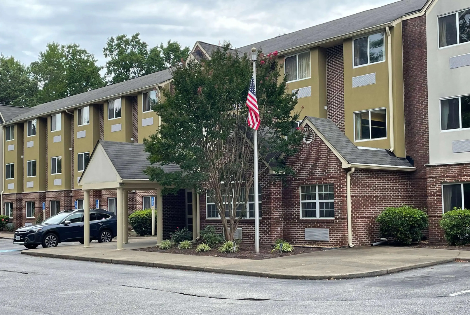 Microtel Inn by Wyndham Newport News Airport