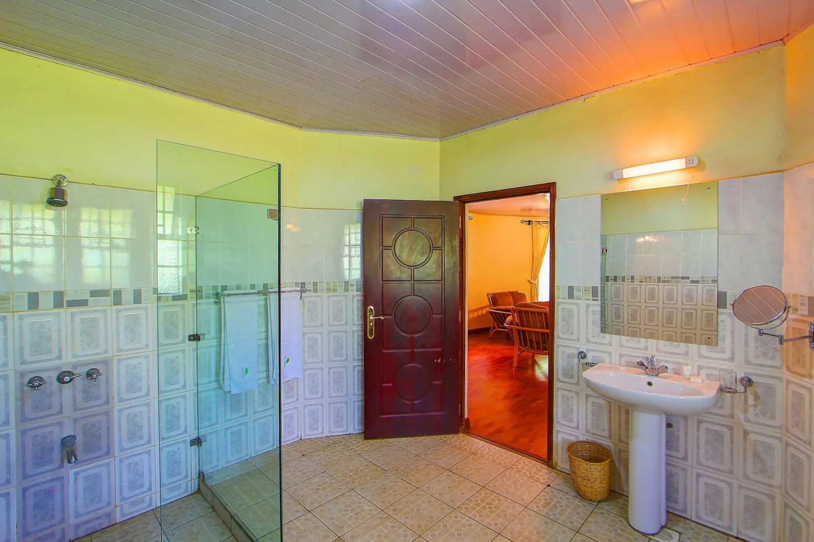 Poa Place Resort & Hotel - Where Nature Meets Comfort