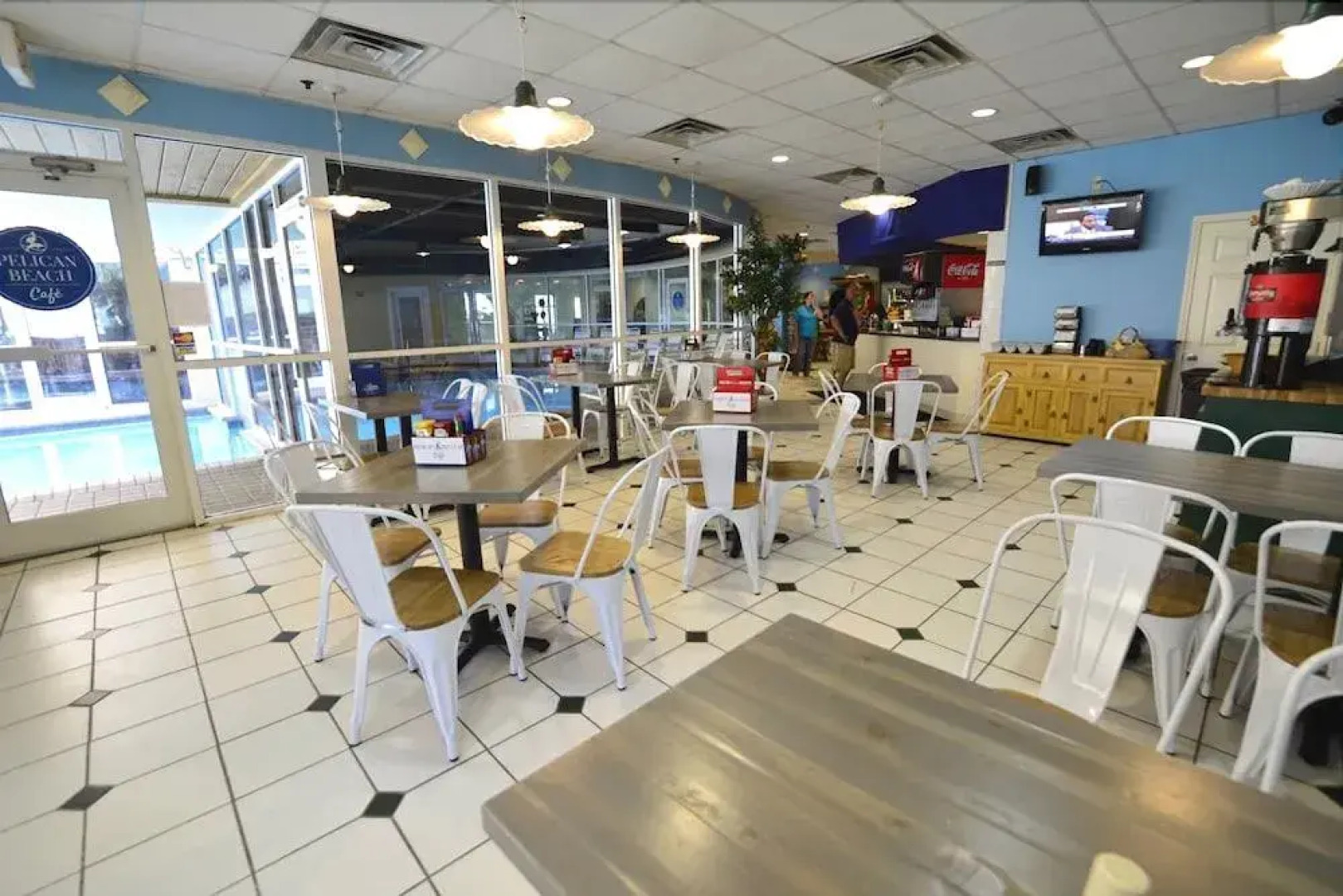 Pelican Beach Resort by Colasan