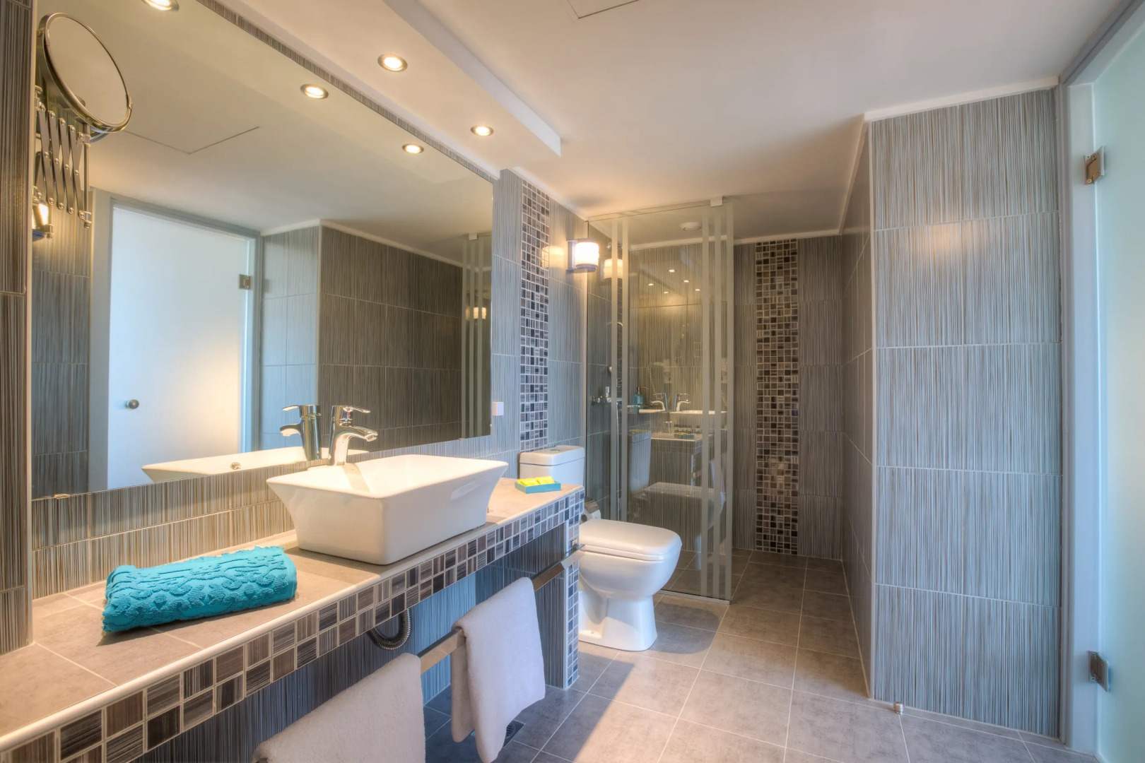 Golden Coast Hotel & Bungalows - All Inclusive