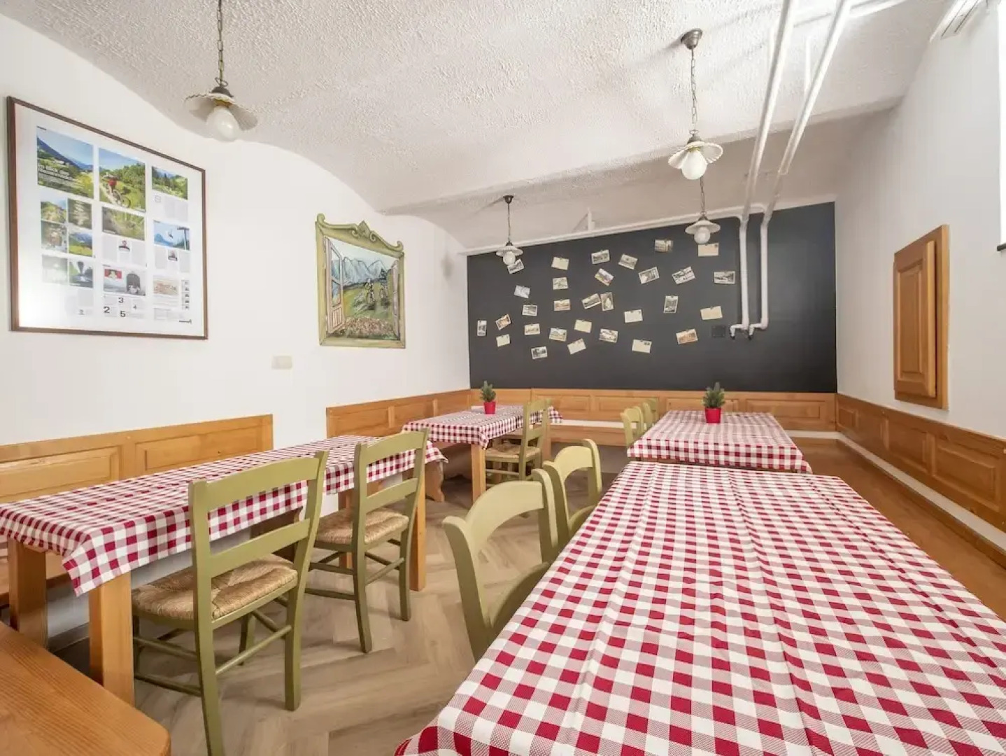 Berghi Hotel and Apartments