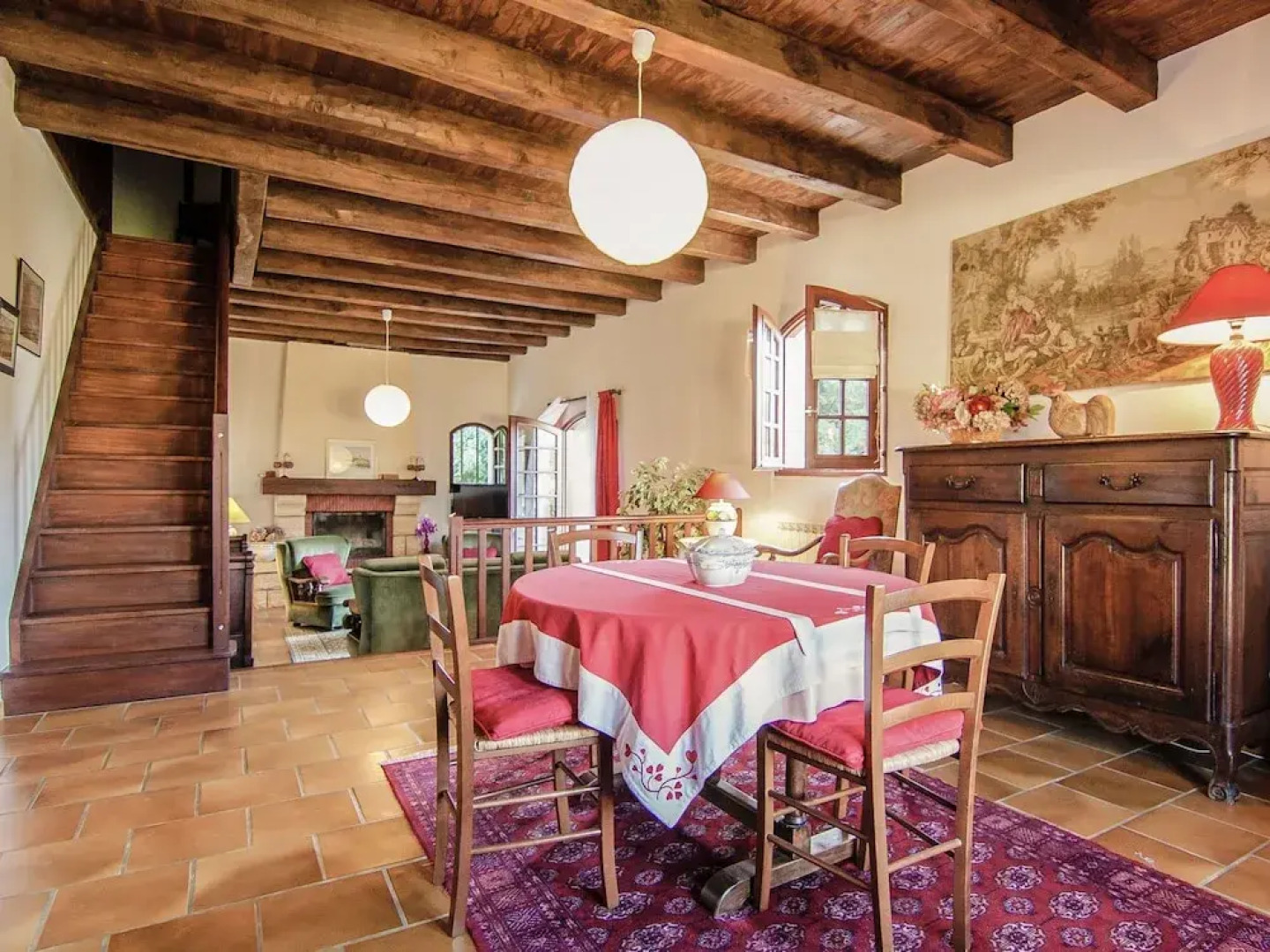 Lovely Villa in Condat-sur-vézère With Swimming Pool