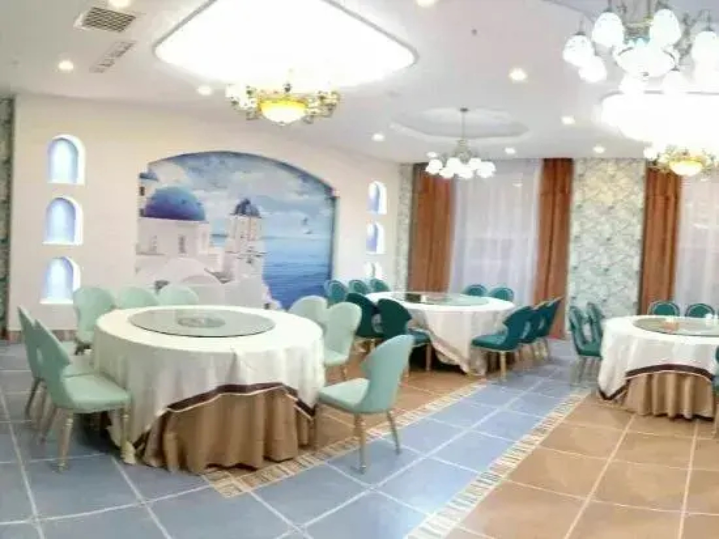 Weihai Holiday Hotel