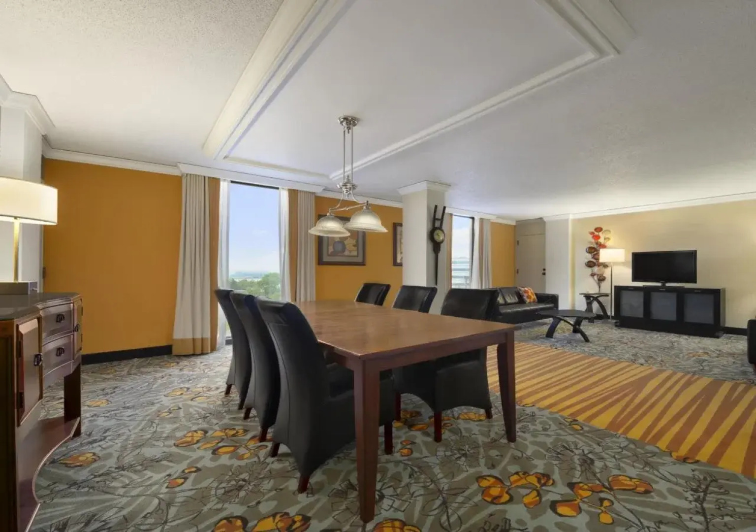 Delta Hotels by Marriott Minneapolis Northeast