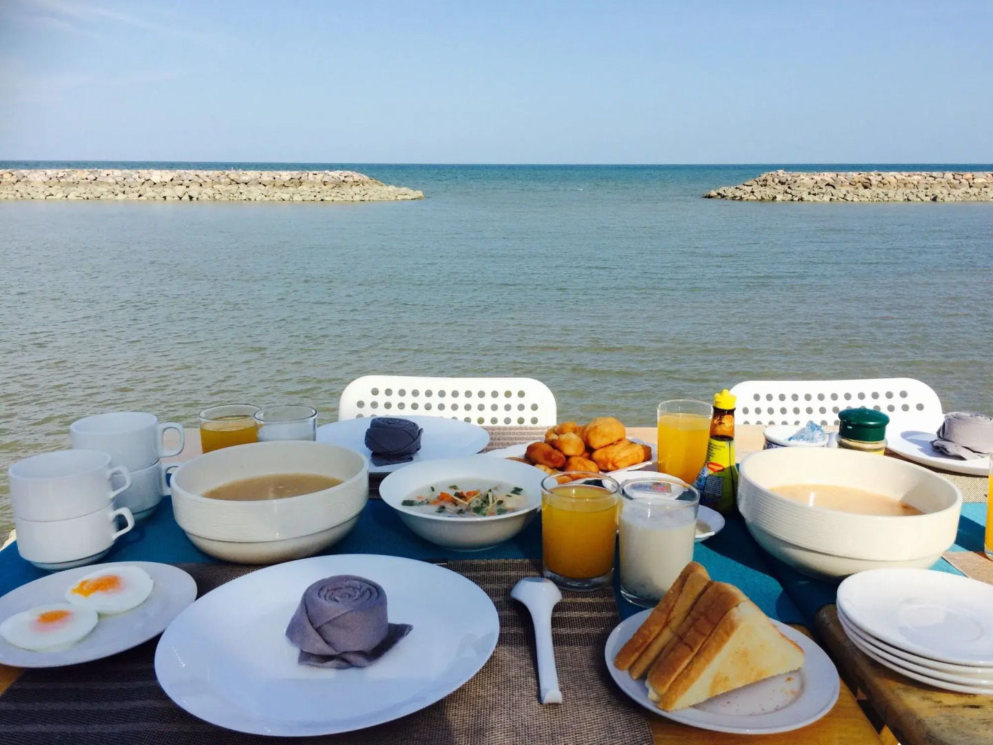 Chomtalay Resort at Had Chaosamran Beach