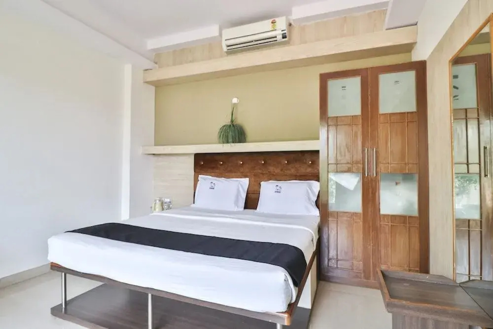 Palette - Holiday Palms