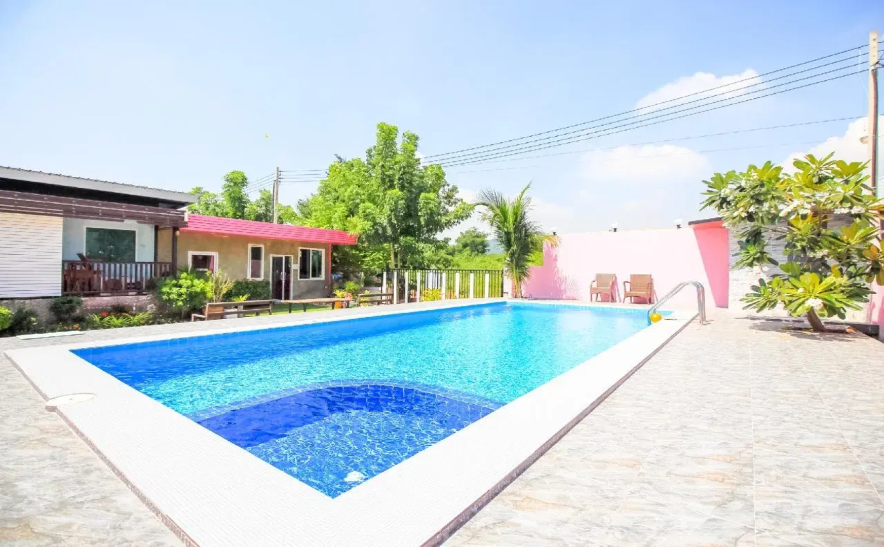 Ton Hom Resort by OYO Rooms