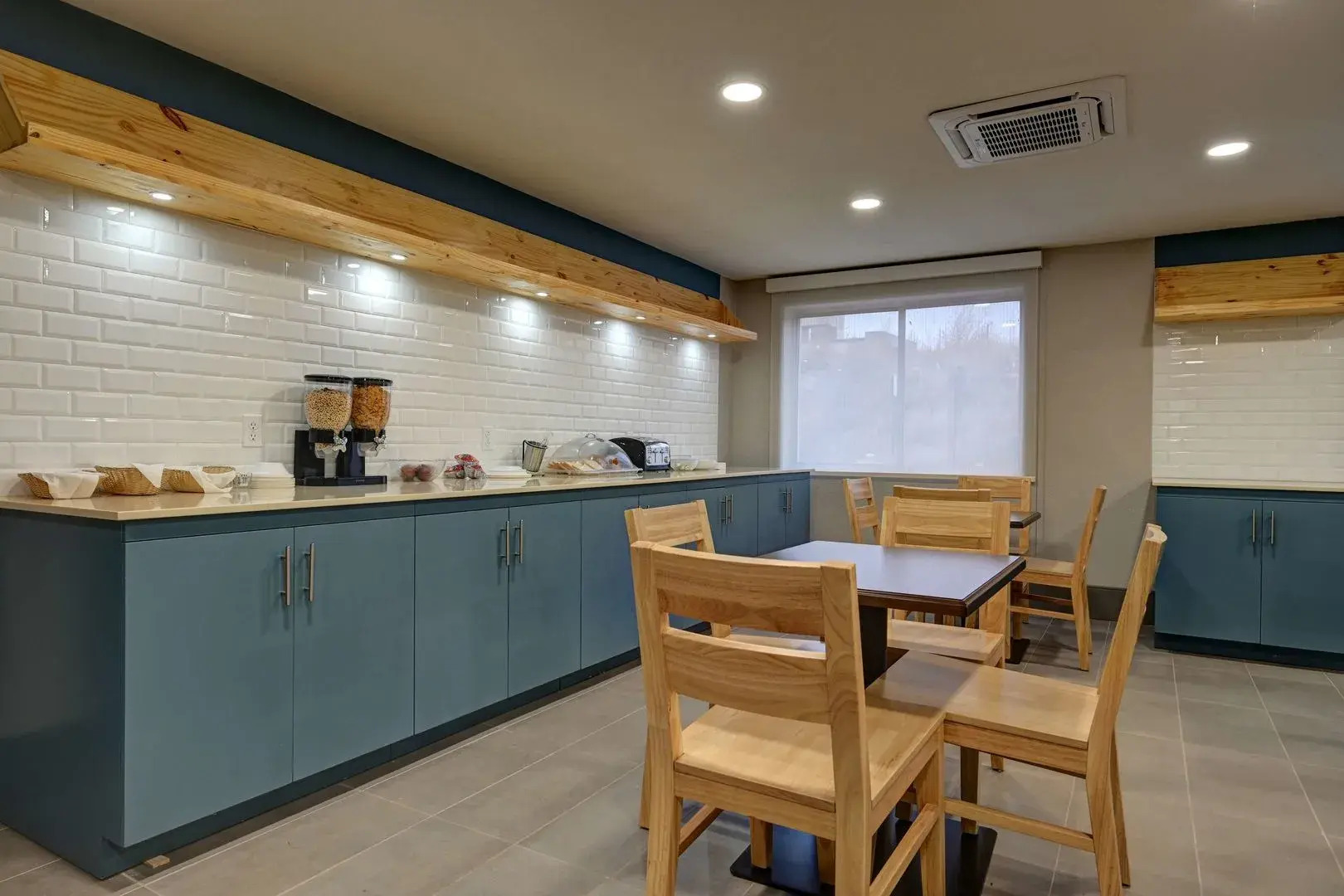 Country Inn & Suites by Radisson, Pierre, SD