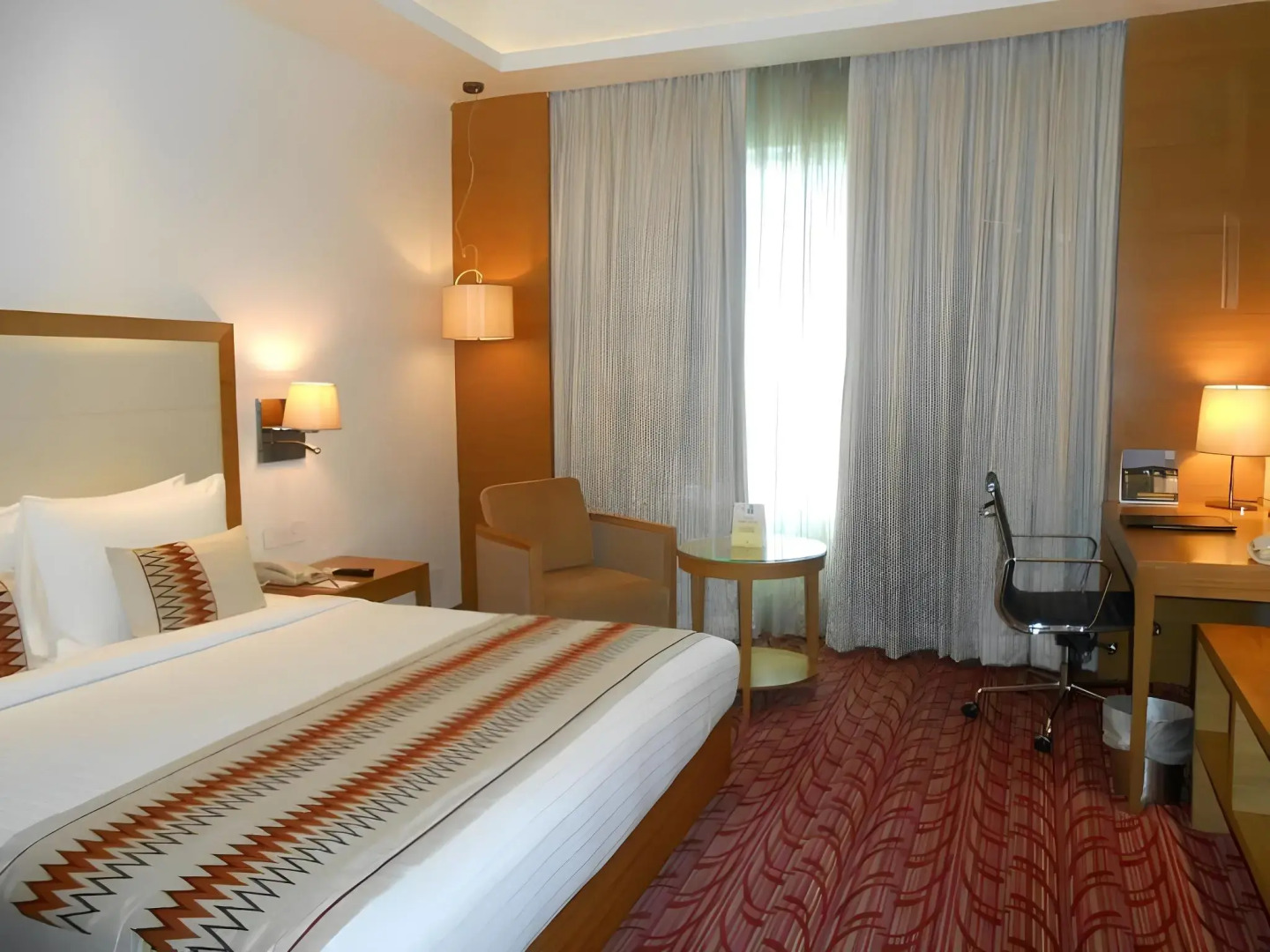 Pride Plaza Hotel, Kolkata