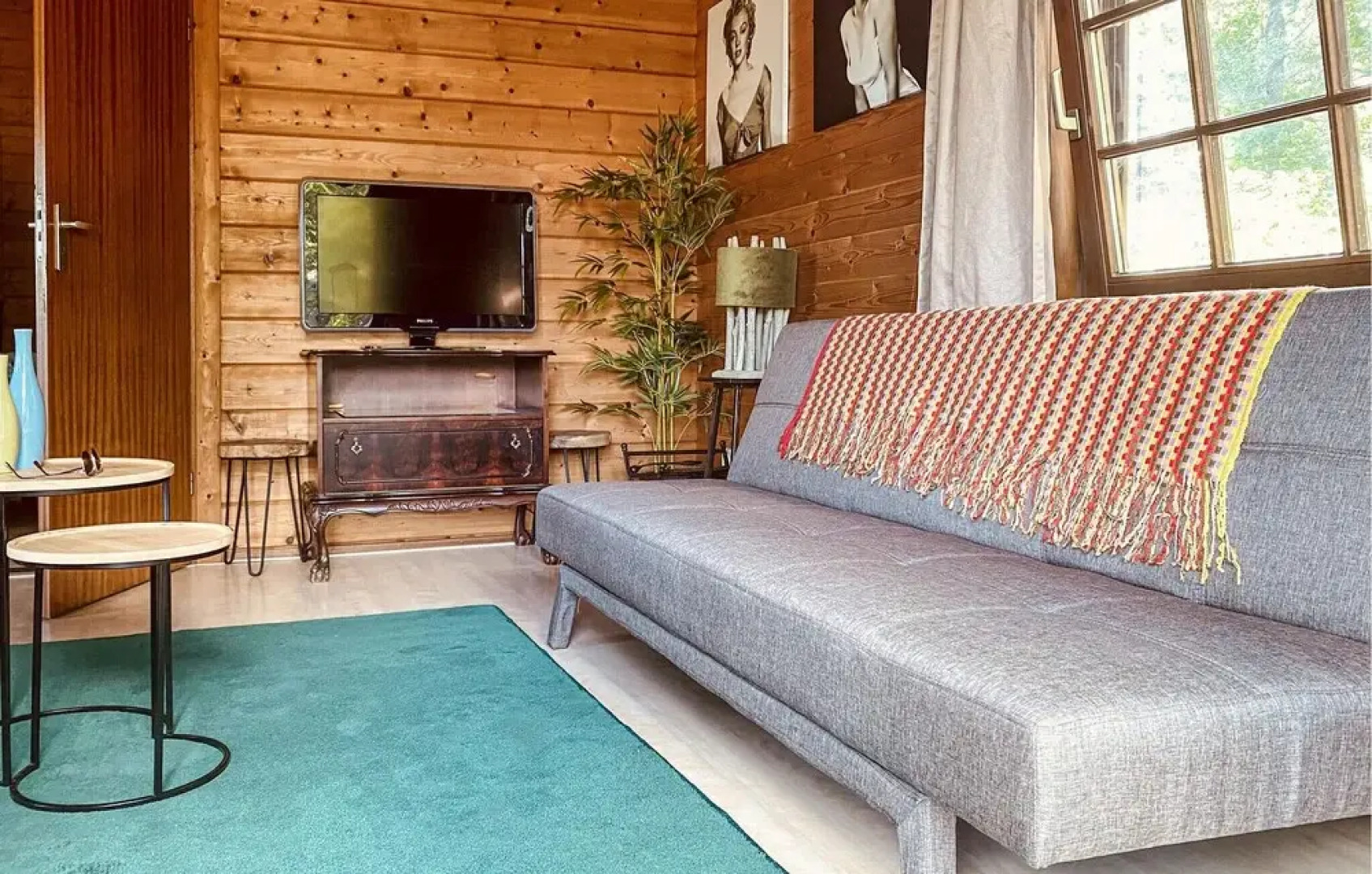 Beautiful Caravan in Rheezerveen With 1 Bedrooms