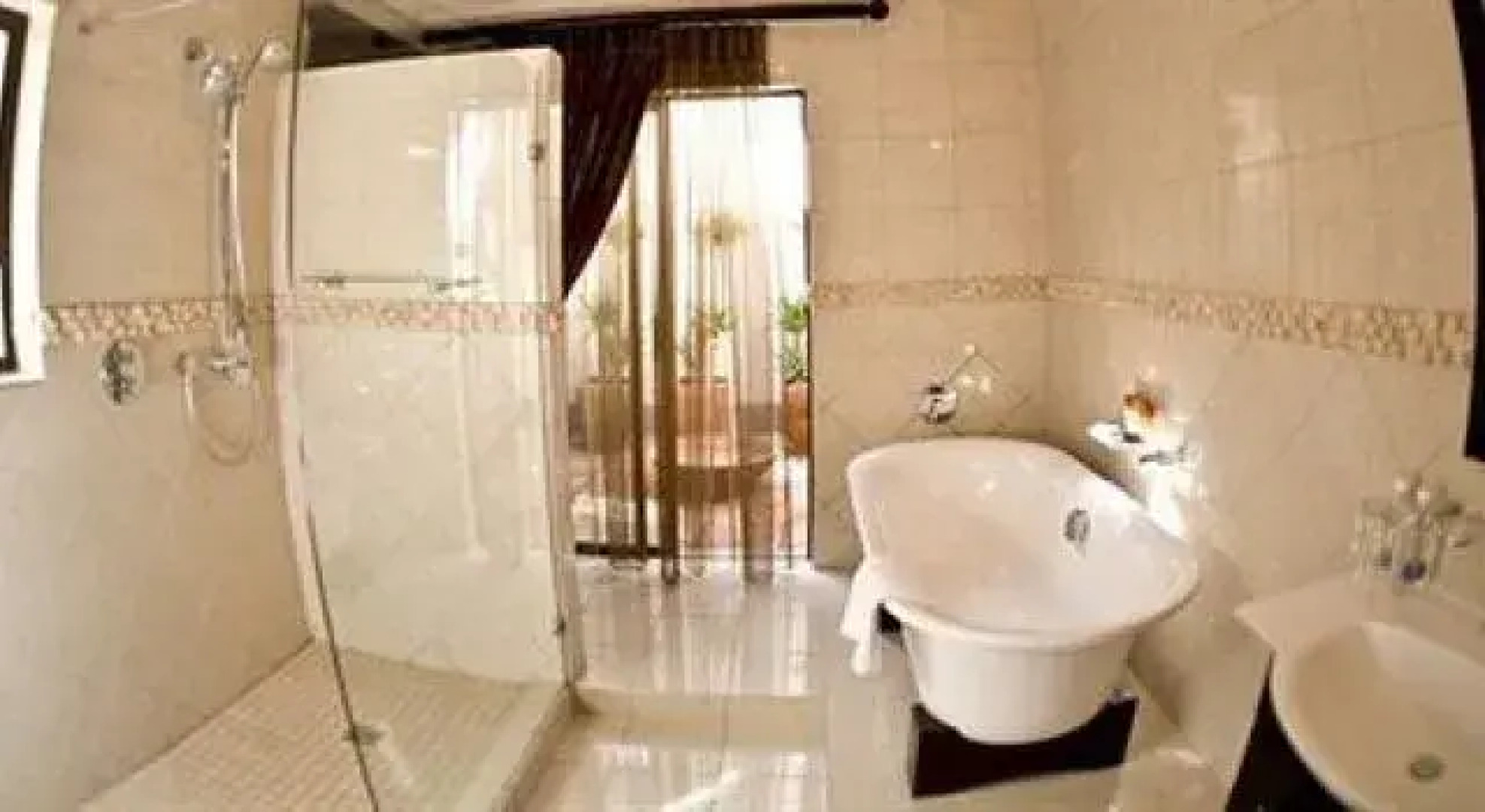 Protea Hotel Burning Shore