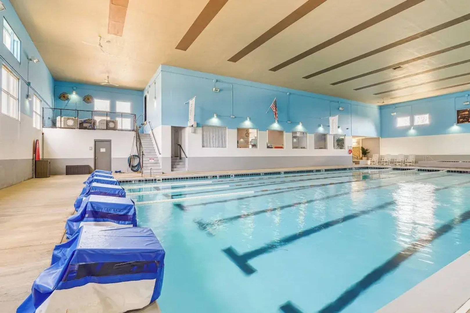 Resort Amenities & Beach Access: Huddleston Condo