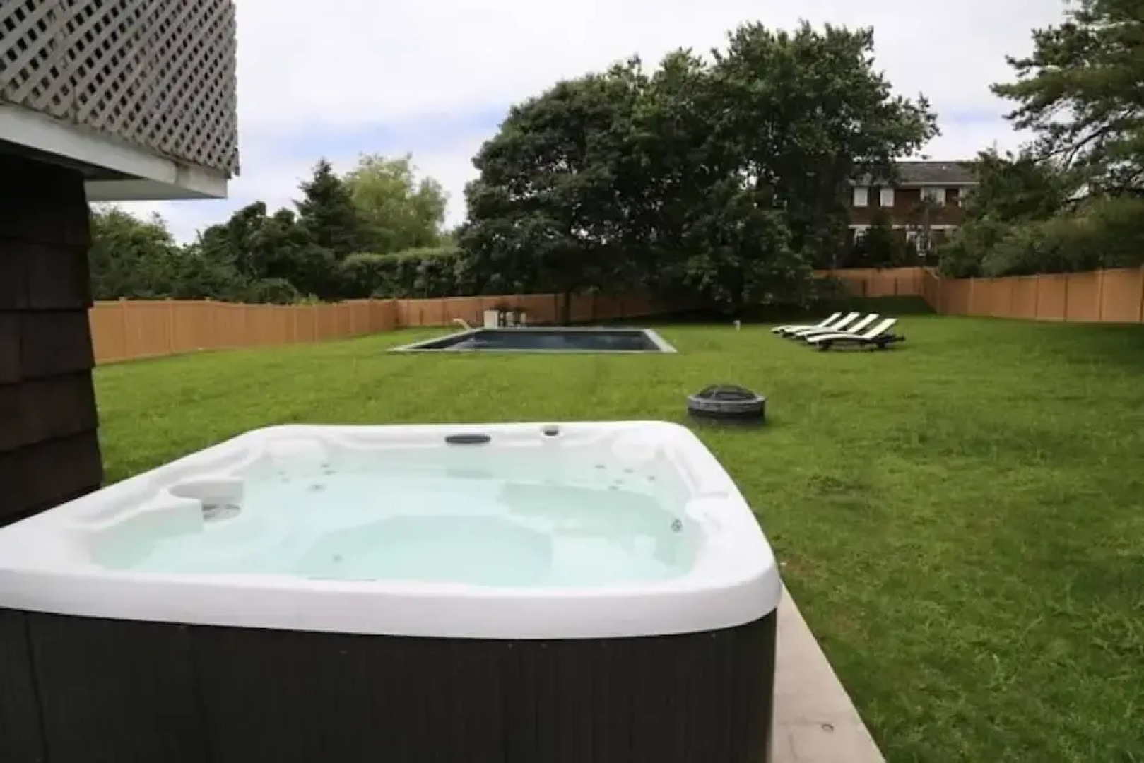 SH001 5 Bedroom Holiday home By Senstay