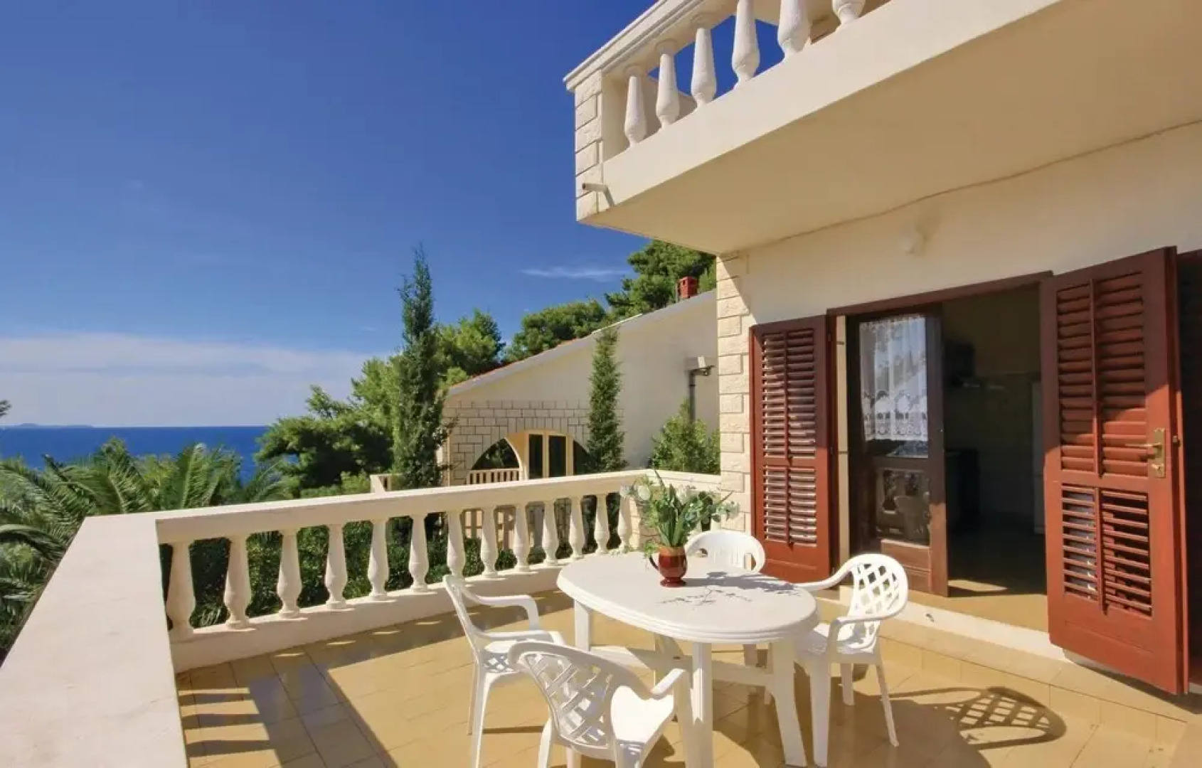 Amazing Home in Prizba With Wifi and 7 Bedrooms