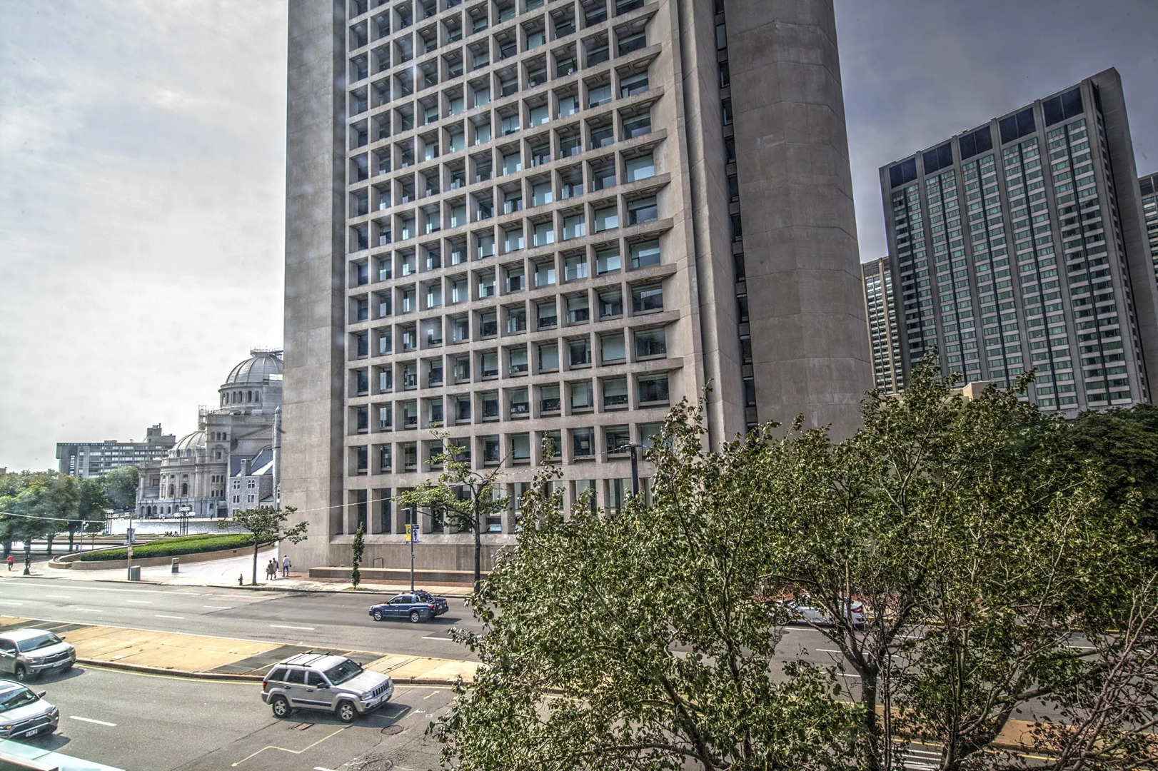 Outstanding Upgraded Luxury Apt!