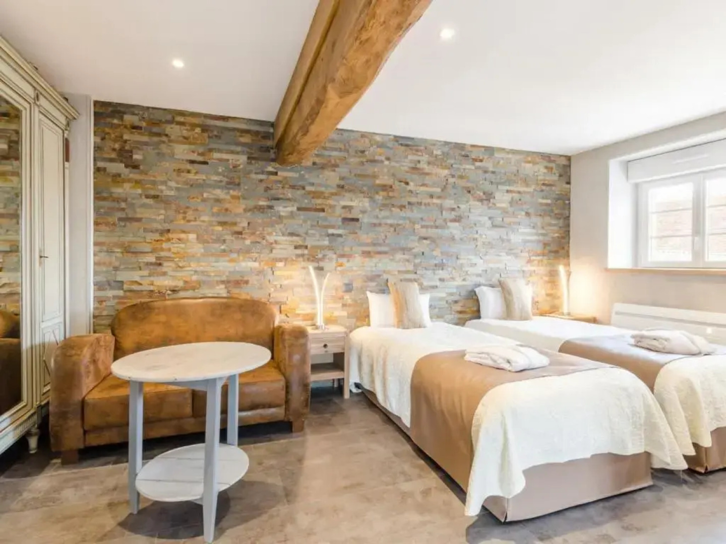 Gîte Balnot-sur-Laignes, 7 pièces, 15 personnes - FR-1-543-188