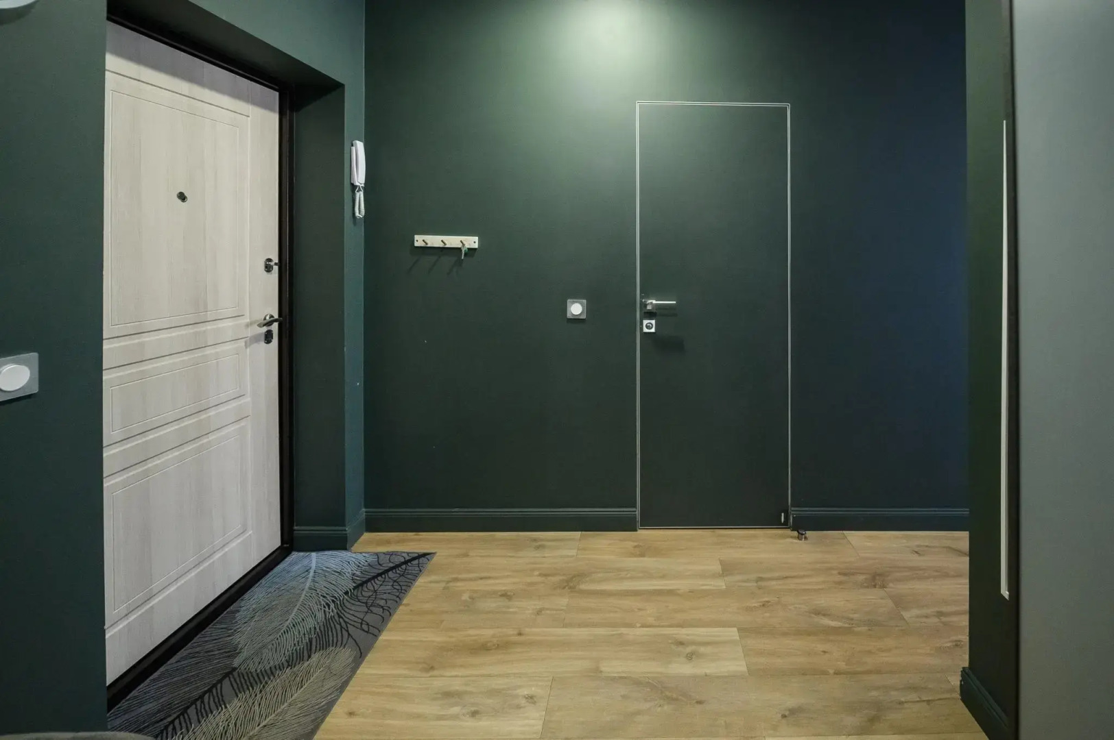 Абри Люкс на Революции, 24