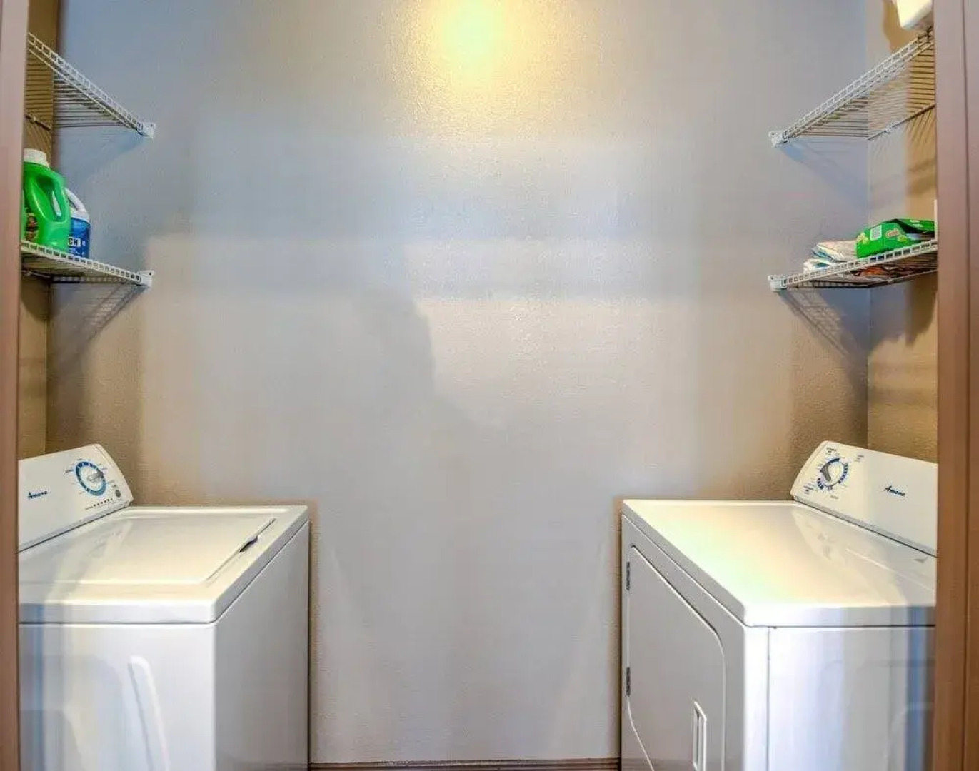 Dog-Friendly Woodlands Townhouse Near Market St.