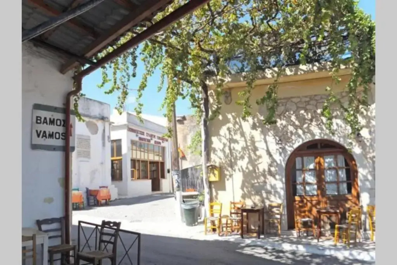 Brand new & Comfy studio on the Village Square