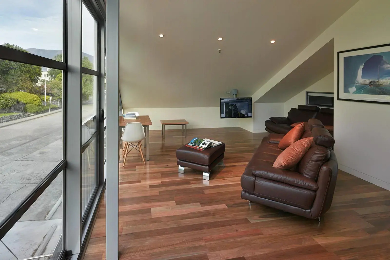 Salamanca Wharf Hotel