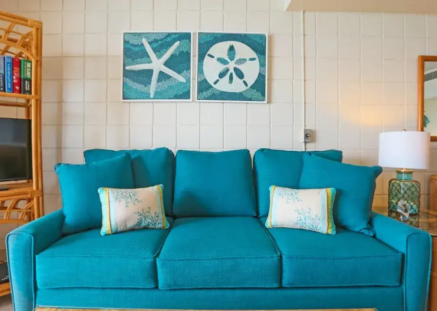 Valley Isle #806 Studio Bedroom Condo by RedAwning