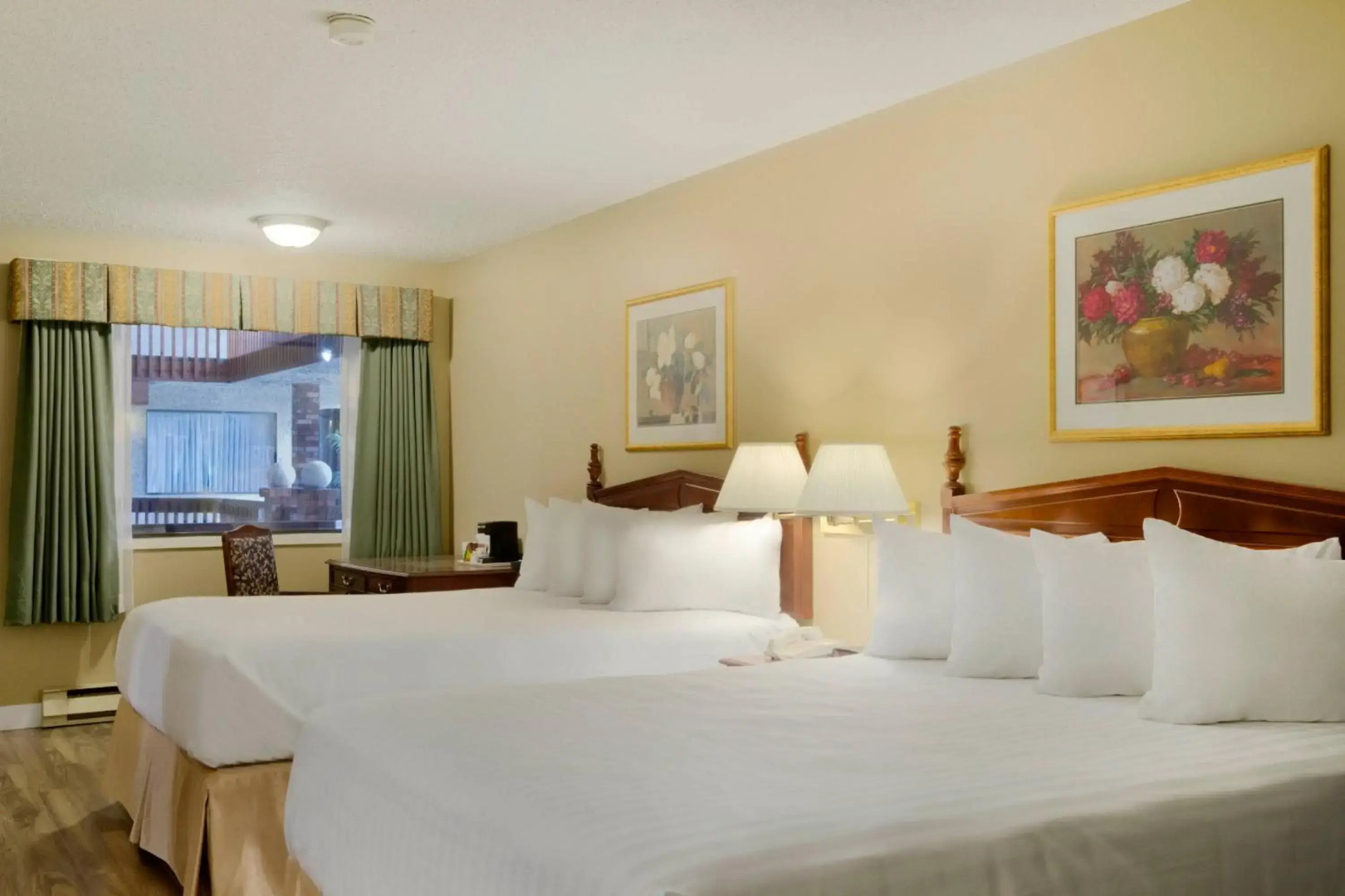 Days Inn by Wyndham Vernon