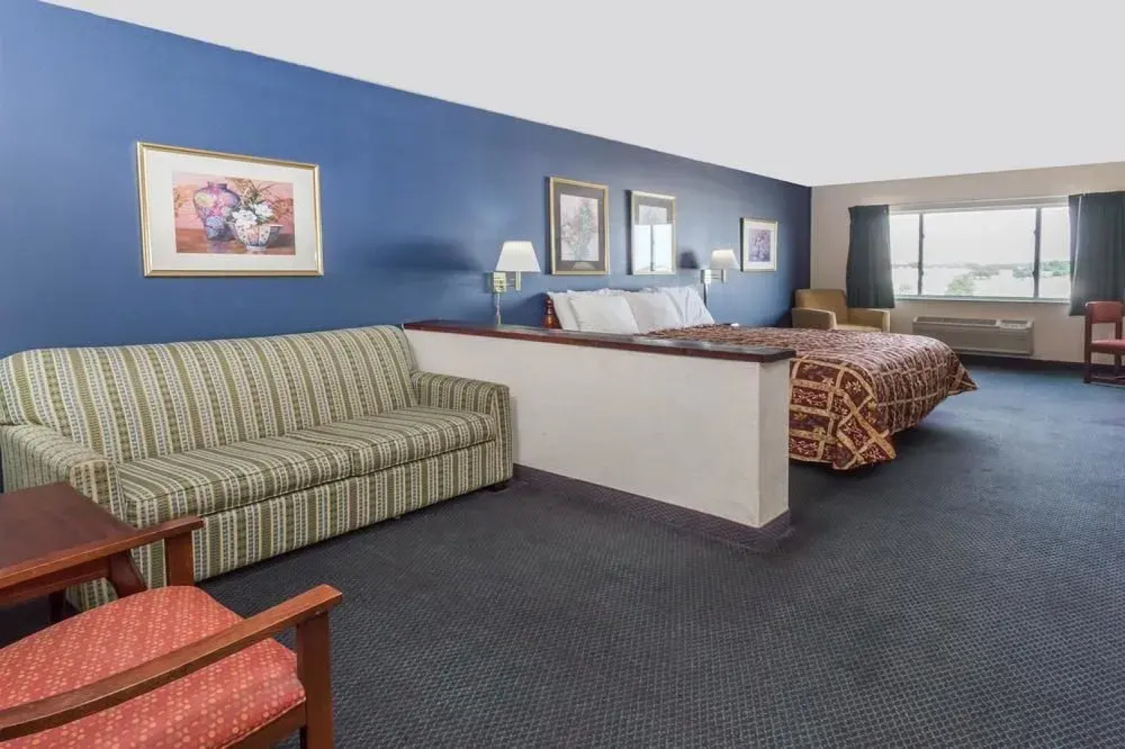 Days Inn And Suites Of Morris