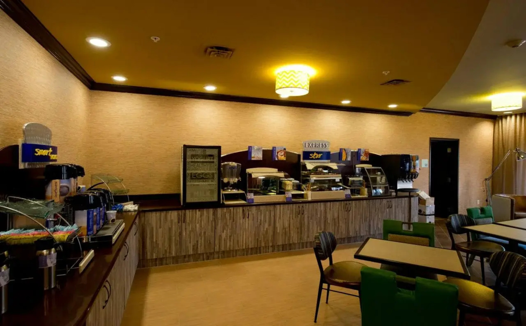 Holiday Inn Express & Suites Perry-National Fairground Area #34 by IHG