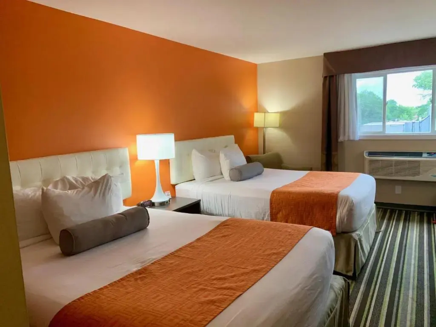 Howard Johnson Express Inn - Winnipeg West