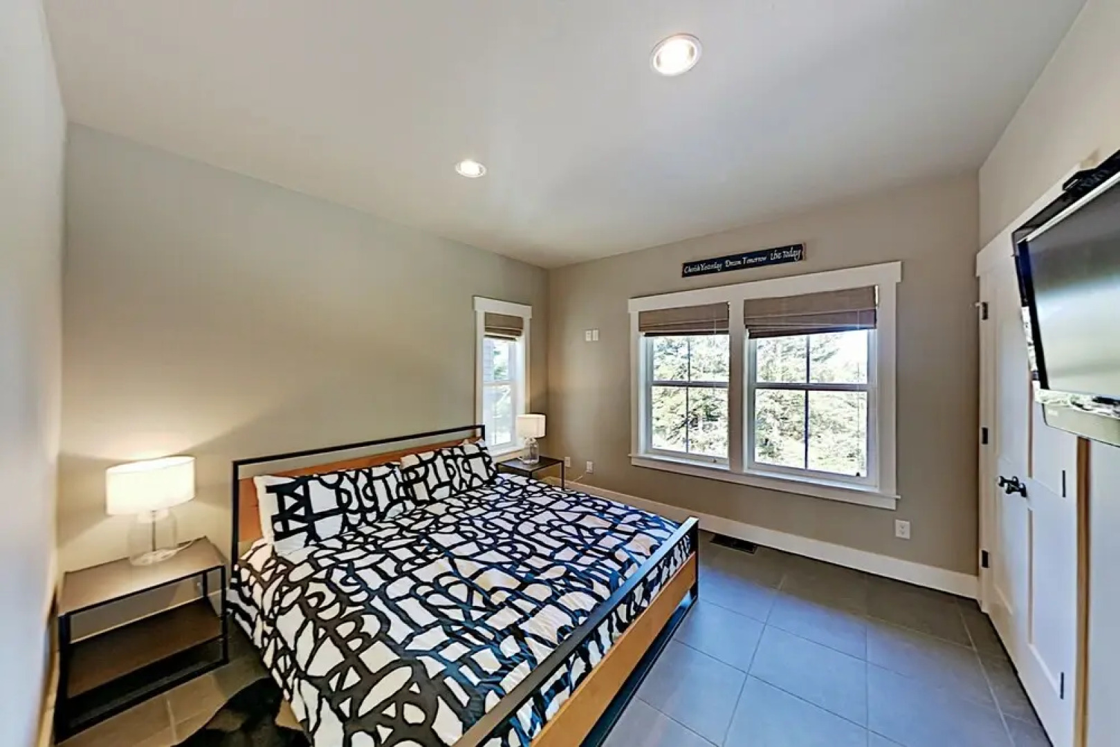 New Listing! Riverfront Dream - Walk To Beach! 6 Bedroom Home