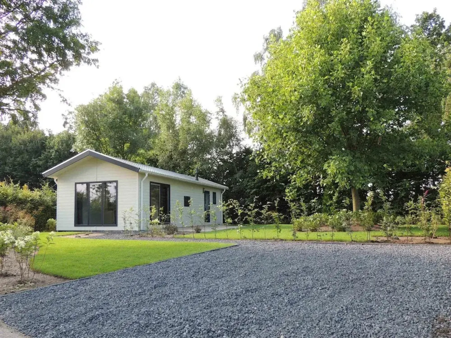 Comfortable Chalet in a Holiday Park