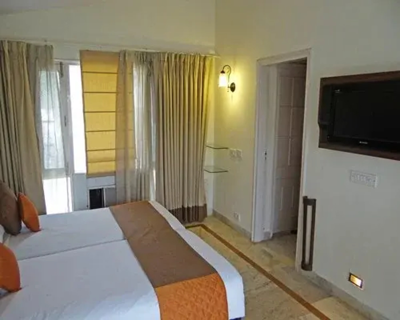 The Resort Country Club, Manesar