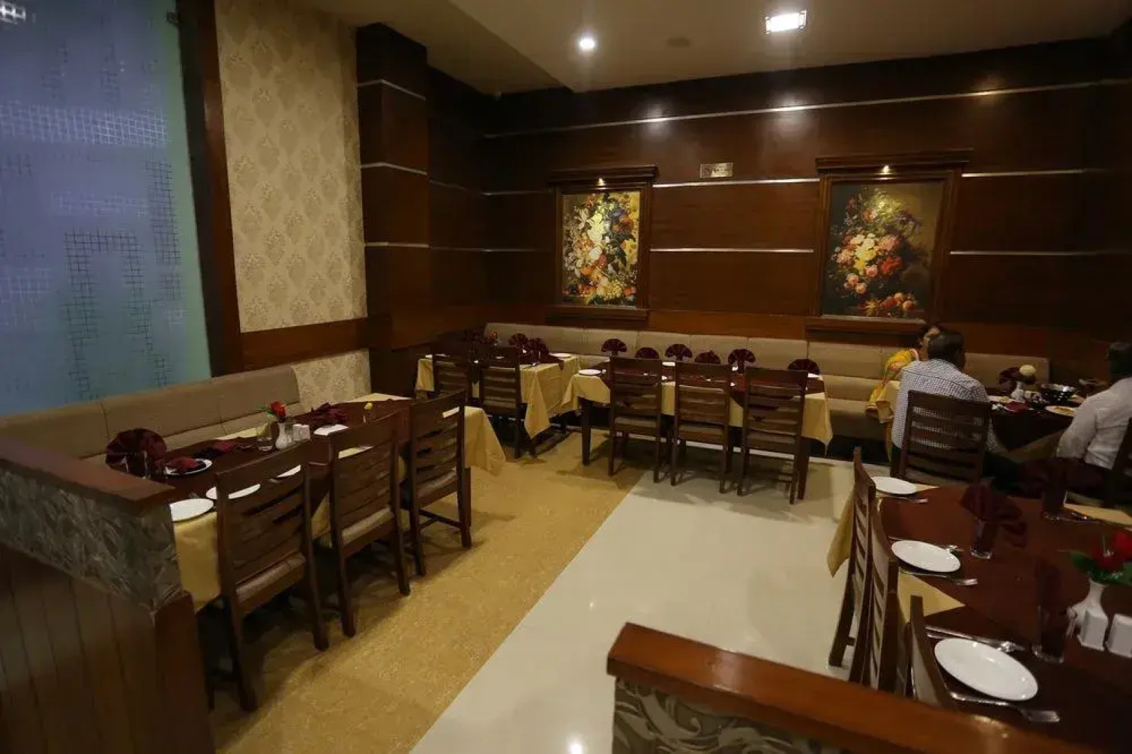 Hotel Paras Inn by Treebo Hotels