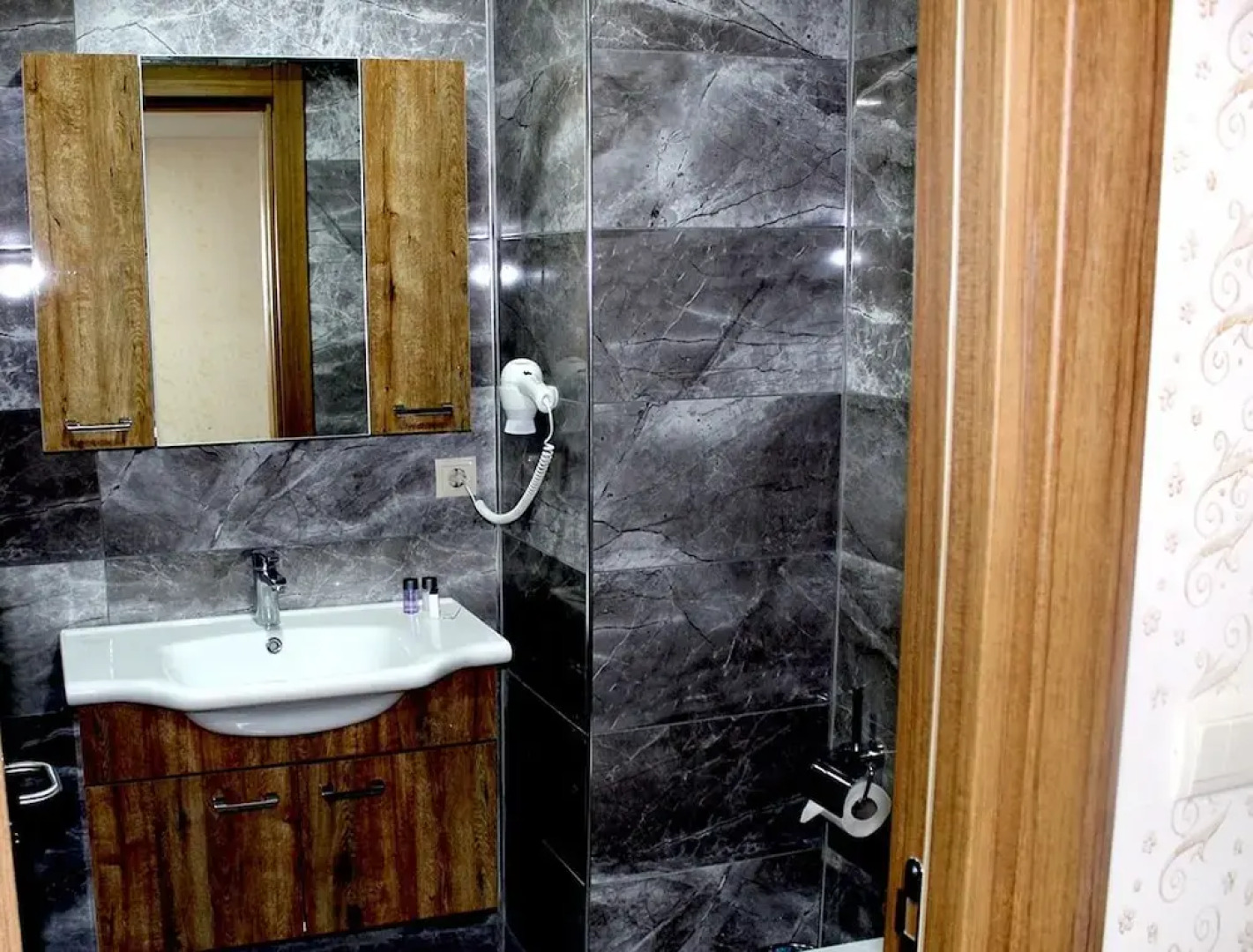 Tekirhan Otel & Lokanta