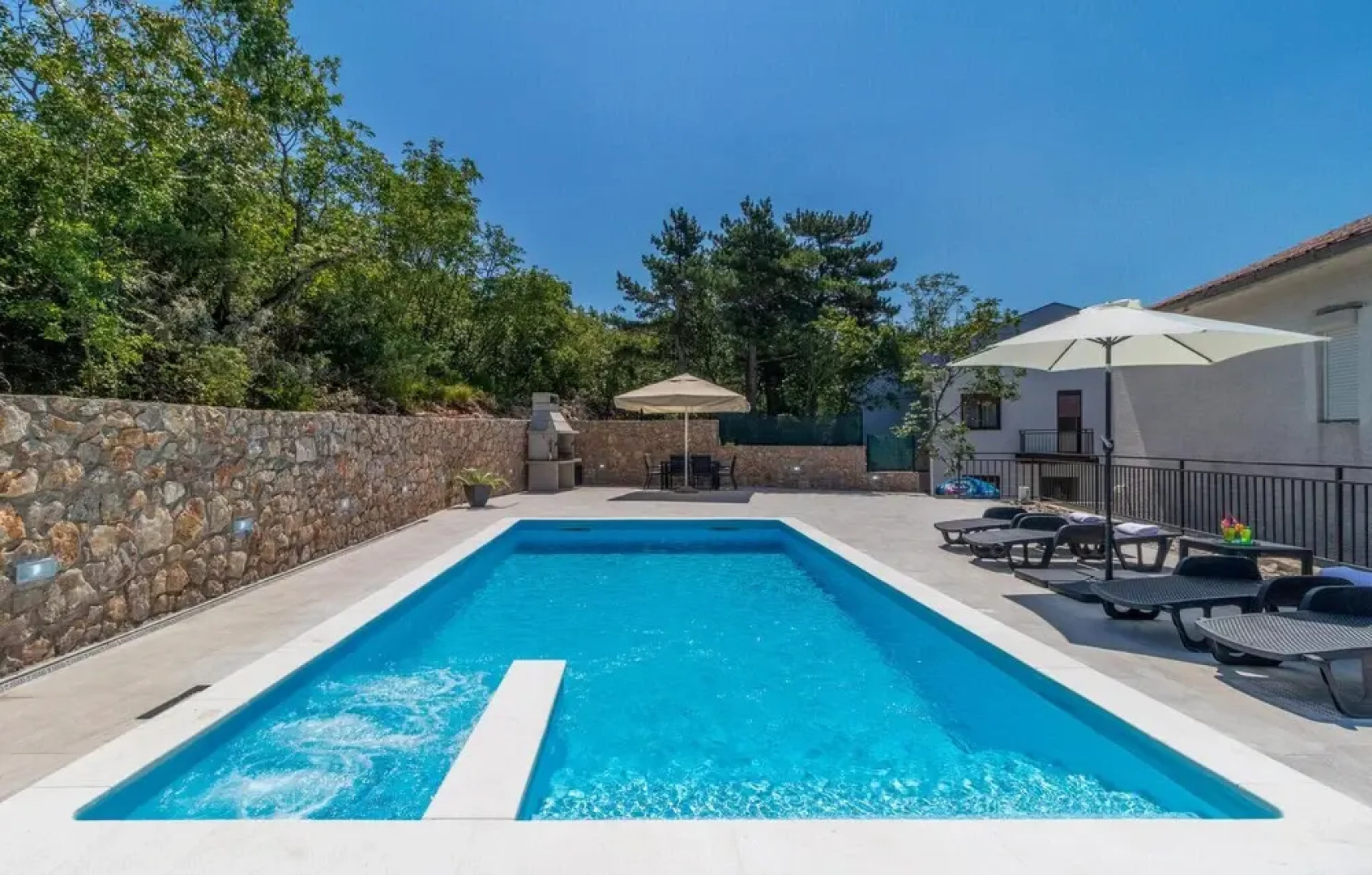 Amazing Home in Dramalj With Wifi and 2 Bedrooms