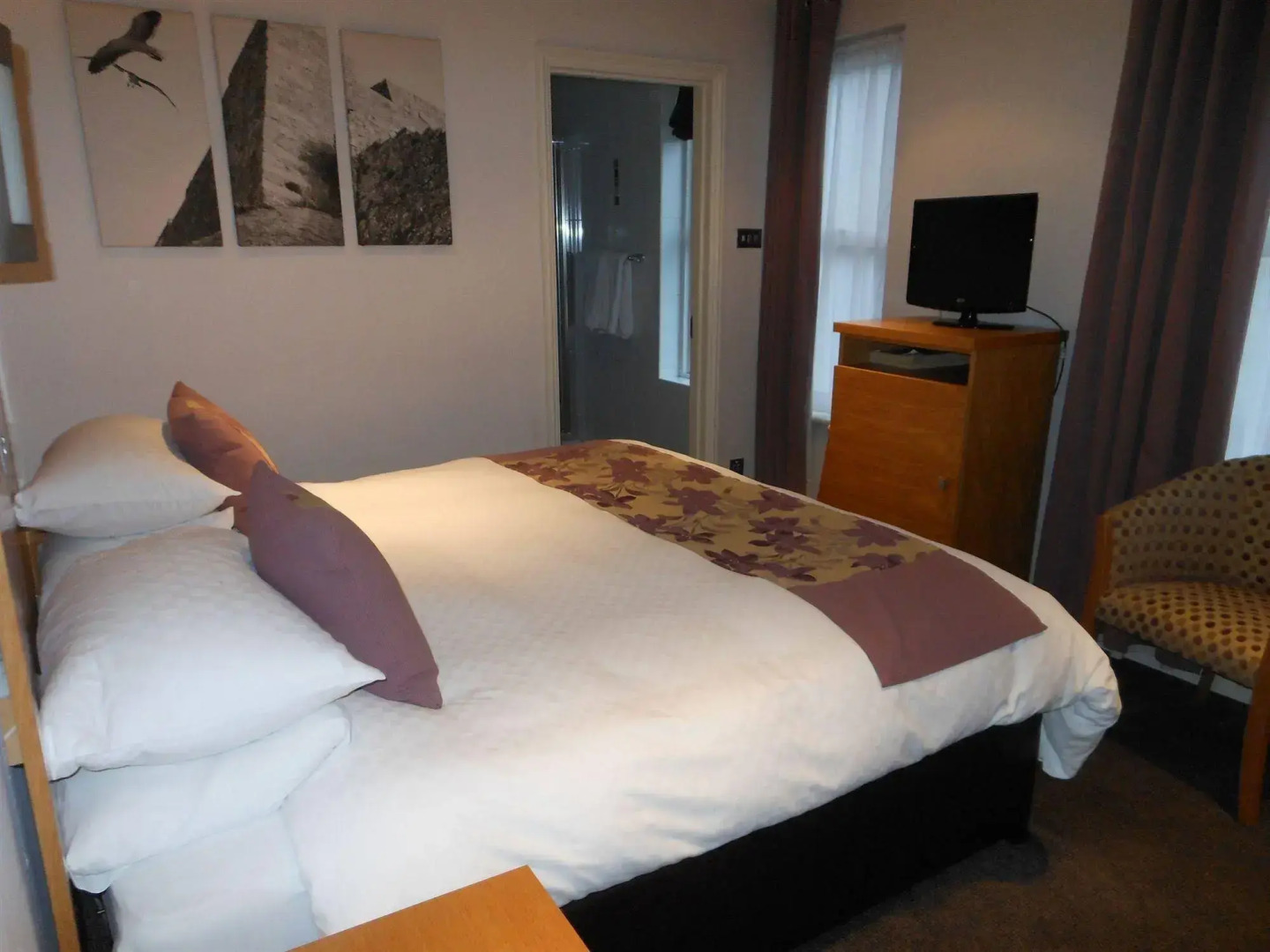 The Inn Boutique Hotel Bar and Restaurant