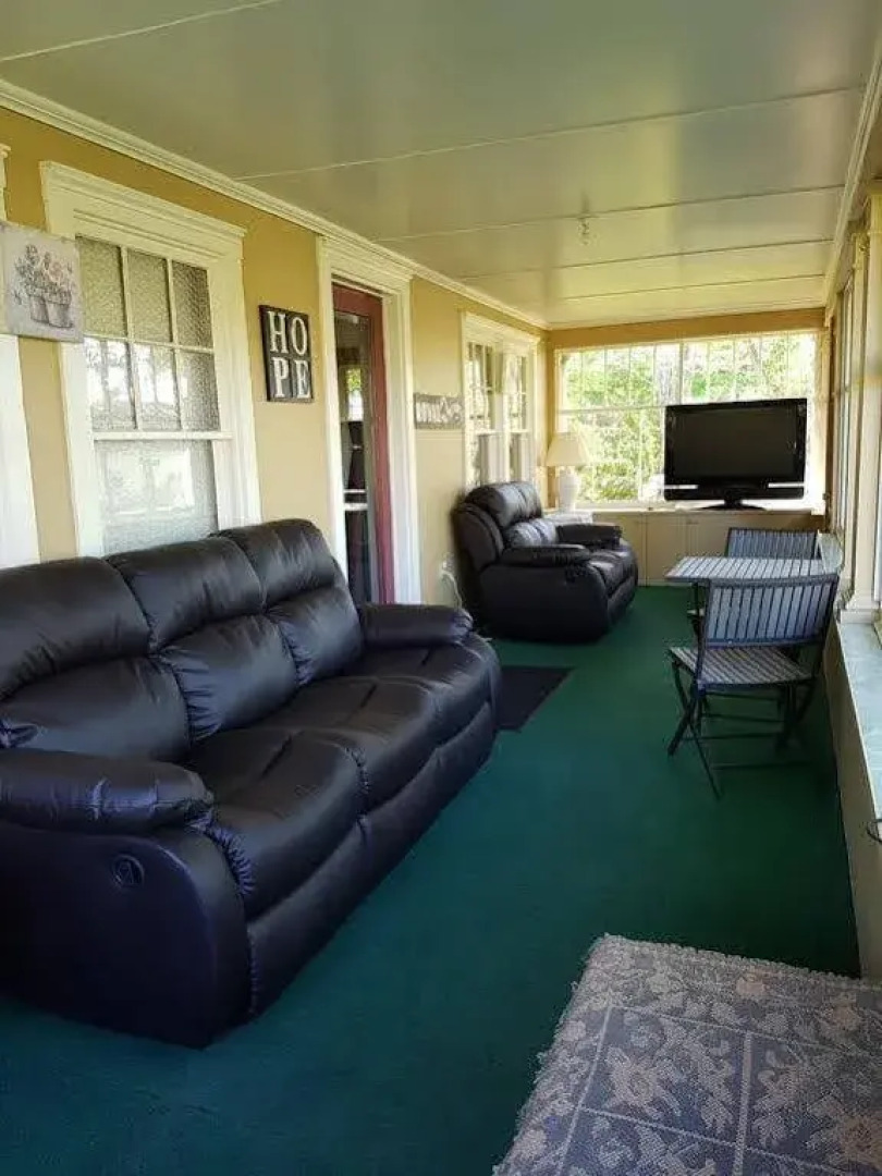 Small Town Bound Inn