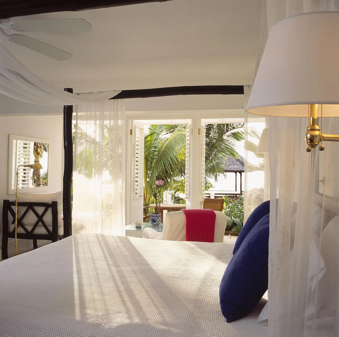Round Hill Hotel And Villas