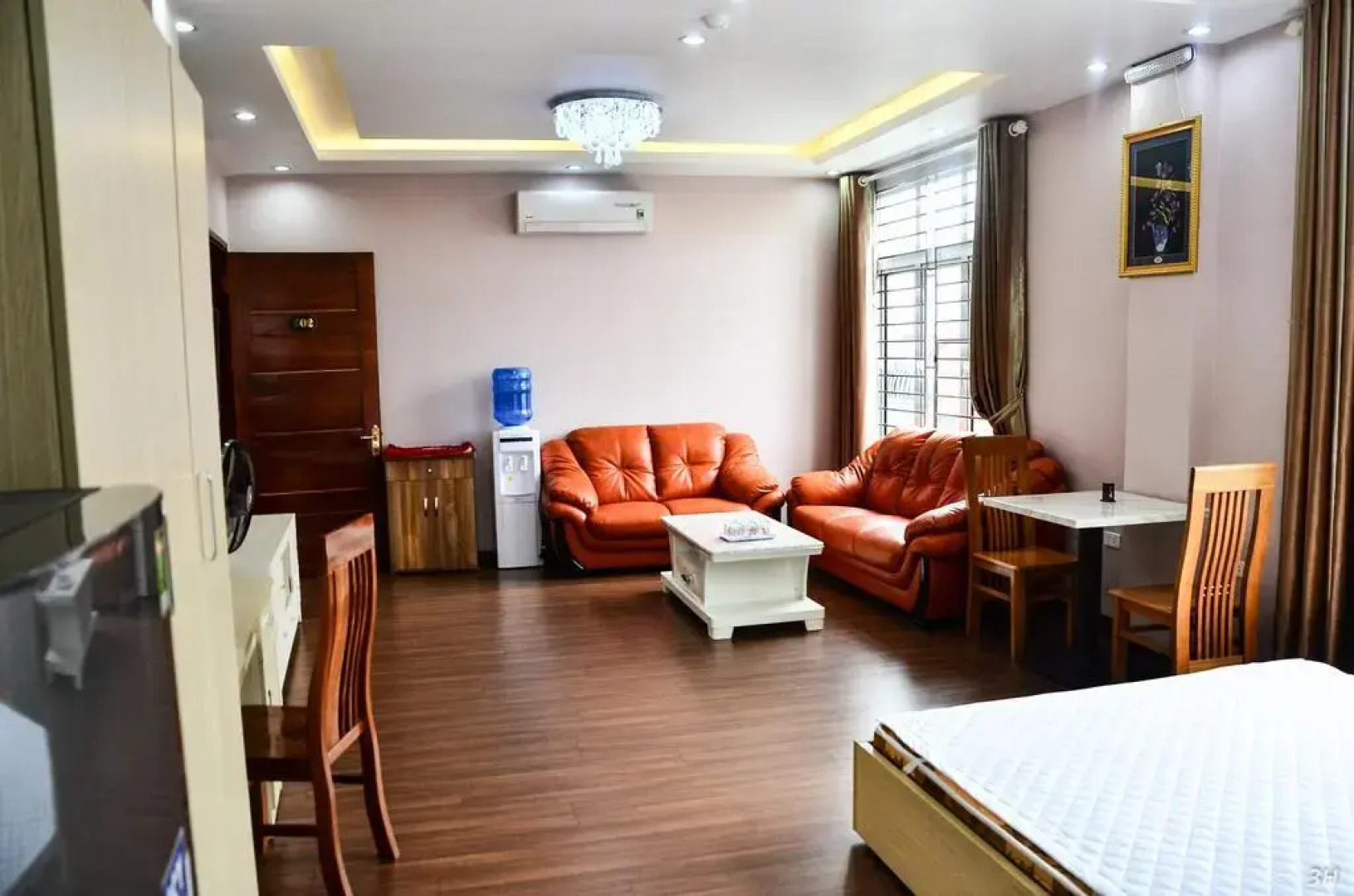 Tan Long Lach Tray Apartment