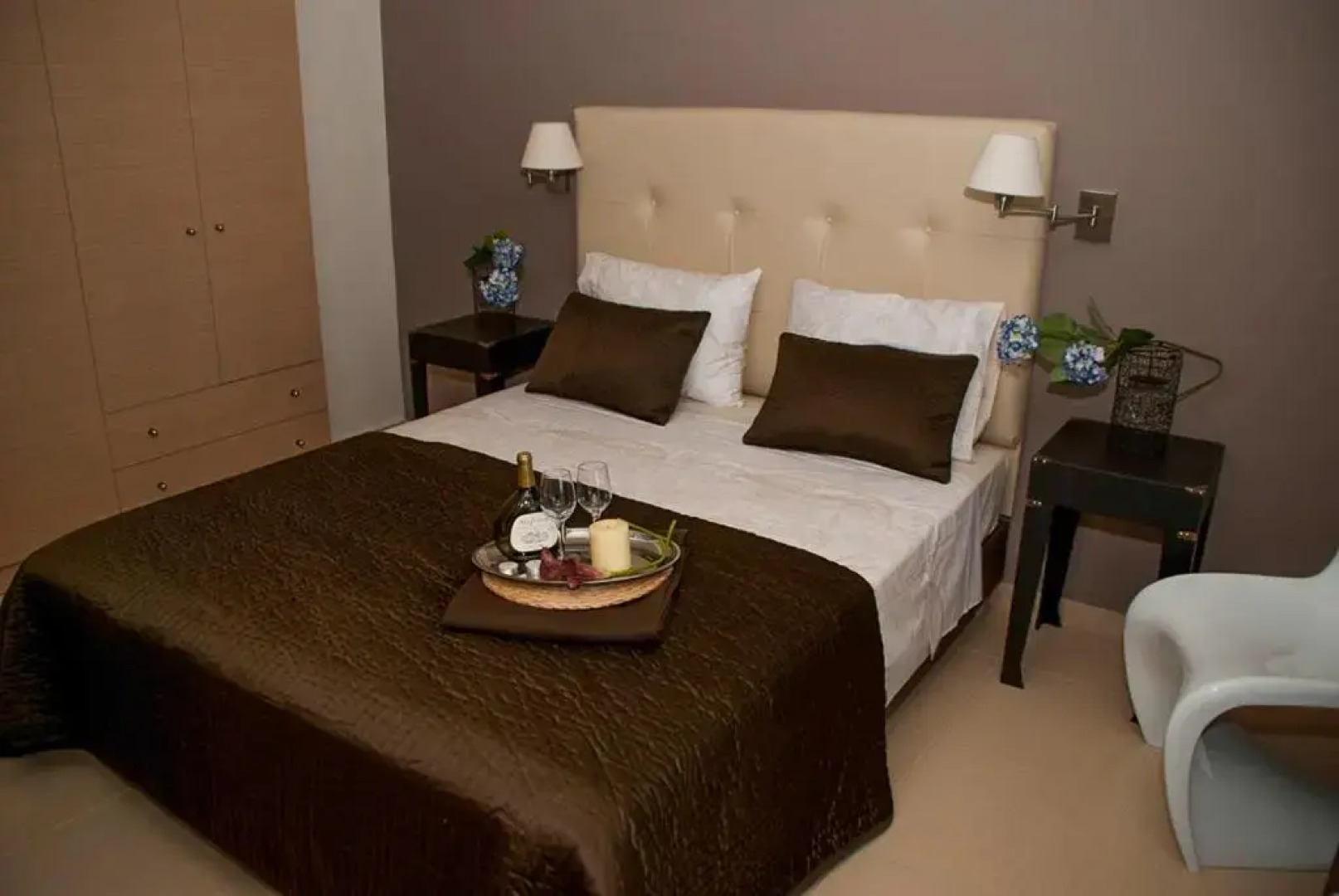 2 min drive to Haraki Beach & 10 to Lindos