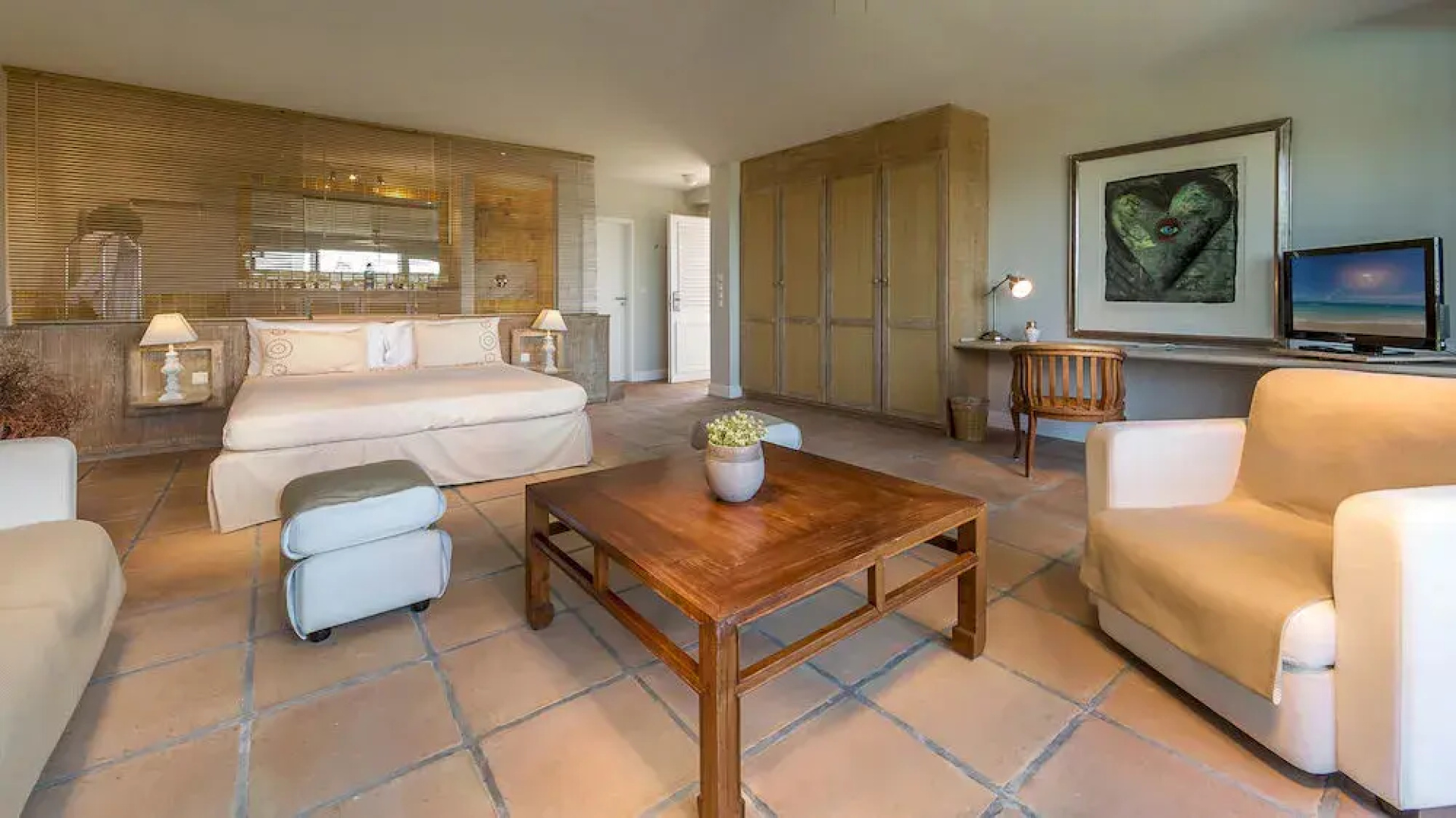 Caye Blanche Guest House