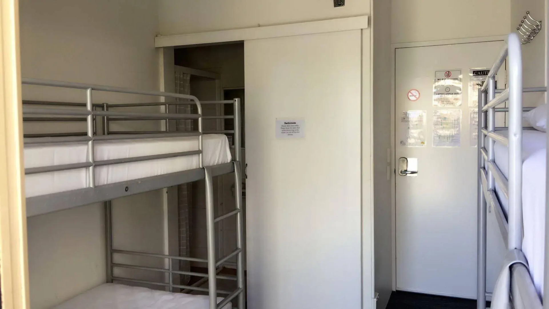 Gold Coast Backpackers - Hostel