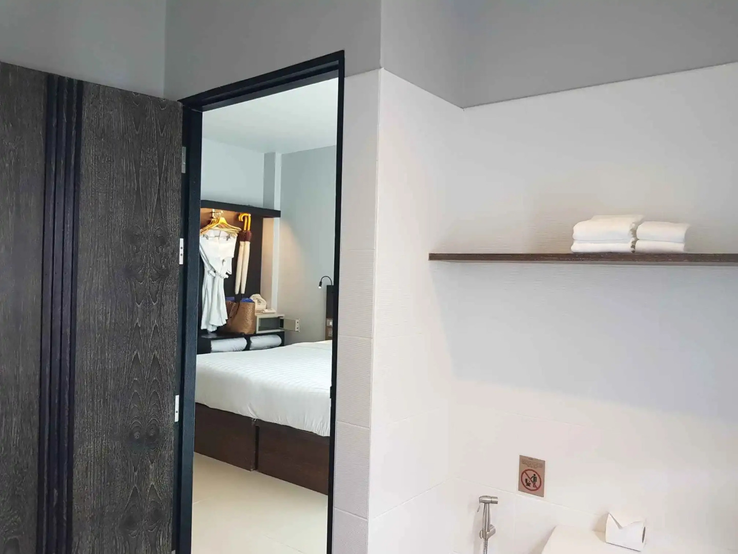 Отель Naina Resort & Spa